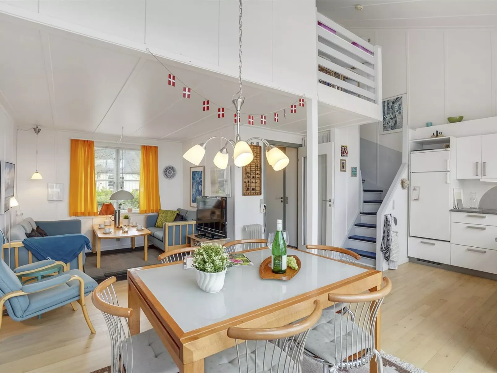 "Milo" - 5m from the sea-Binnen