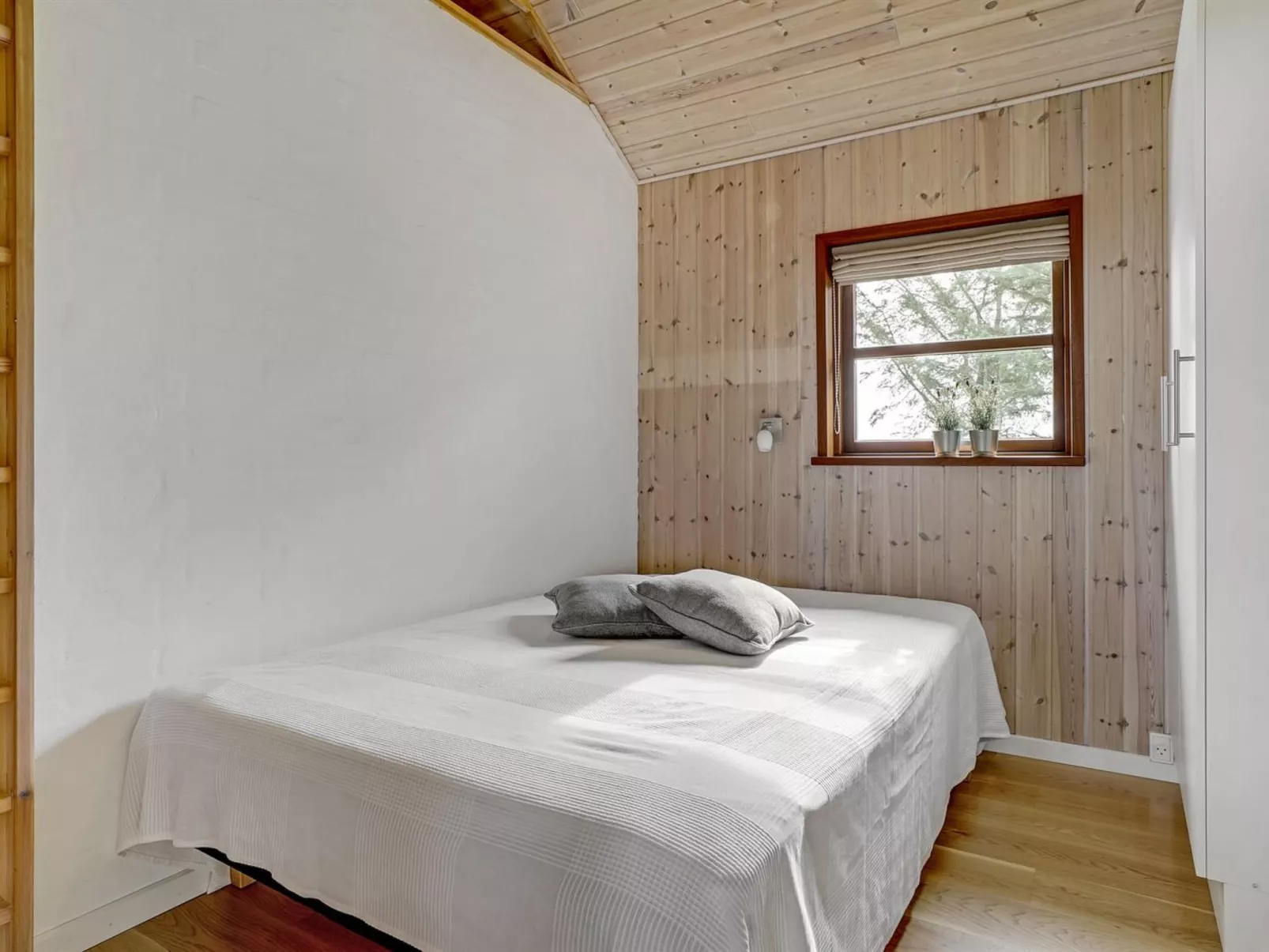 "Harri" - 850m from the sea-Binnen