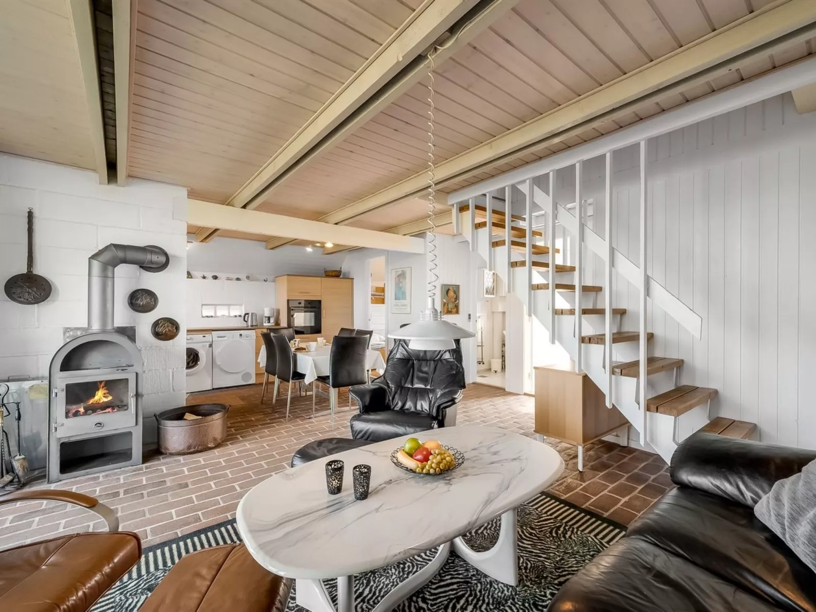 "Iines" - 200m from the sea-Binnen