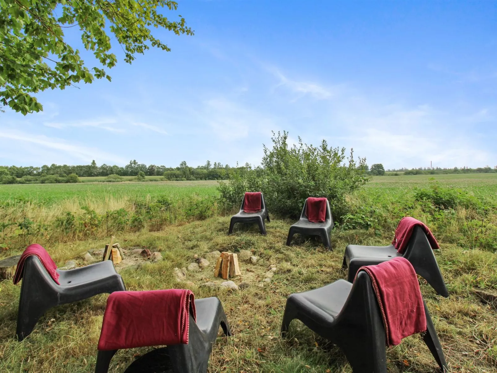 "Ulrikke" - 12km from the sea-Buiten