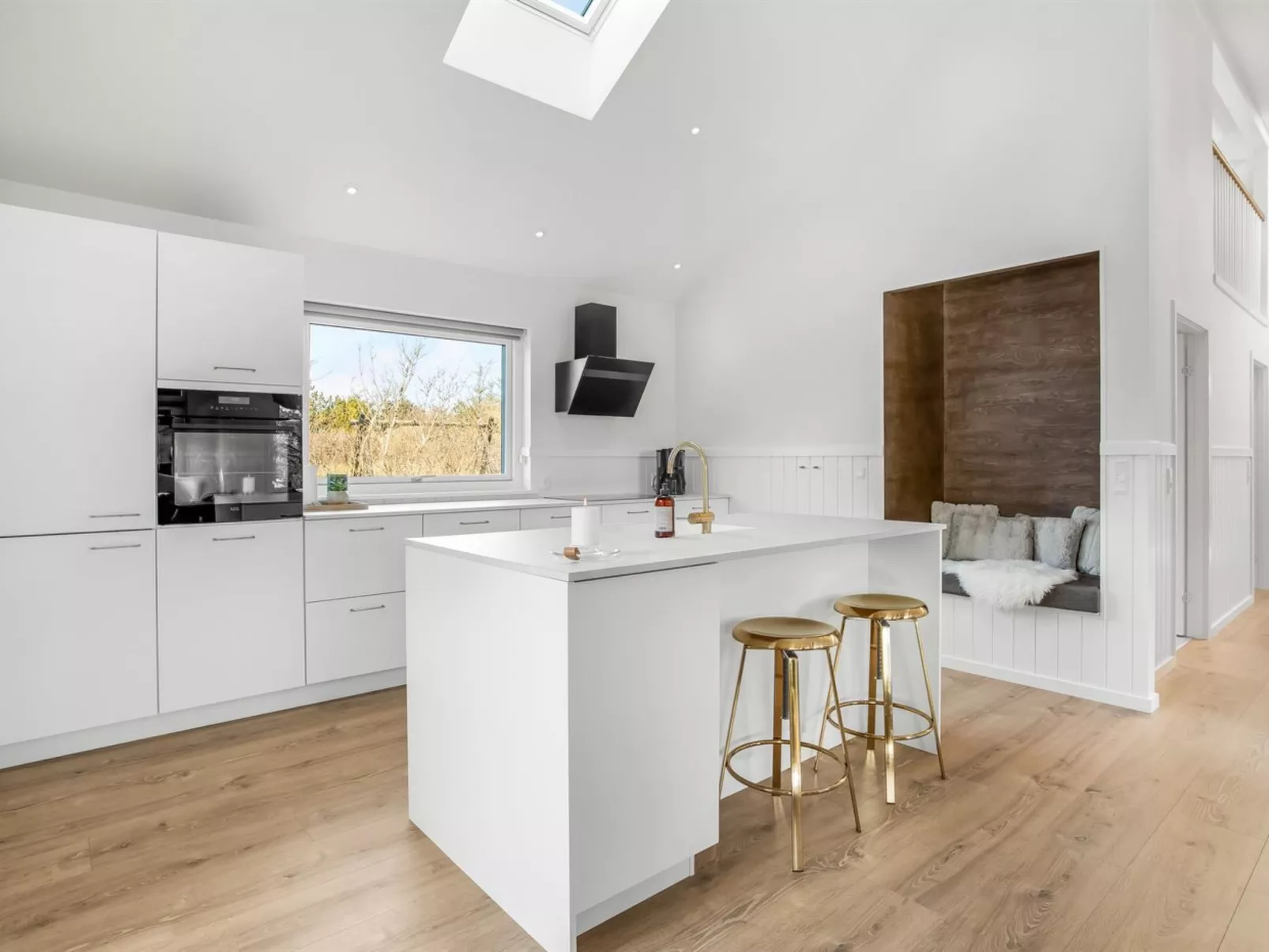 "Edmond" - 995m from the sea-Binnen