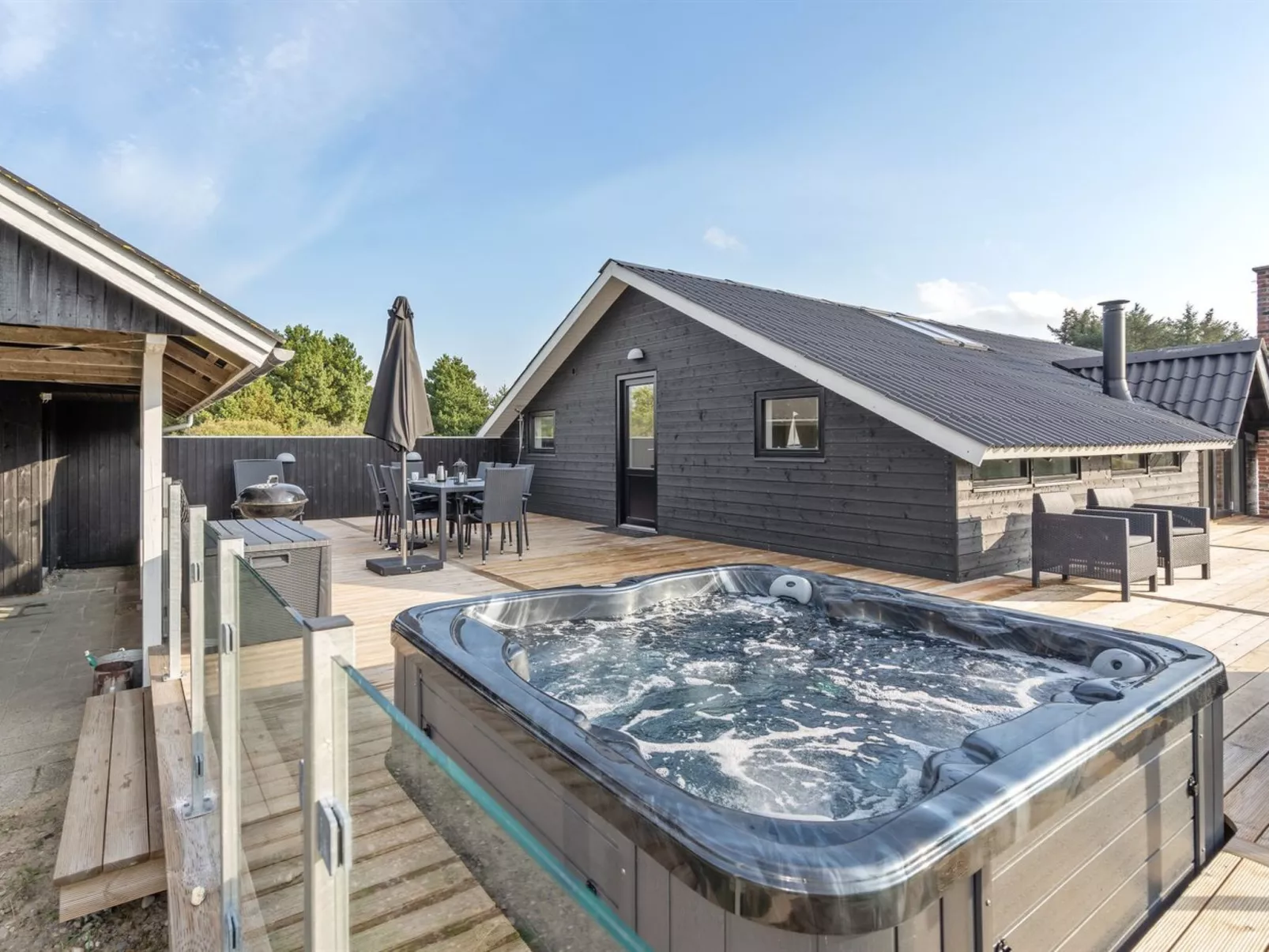 "Ellenora" - 1km from the sea-Buiten