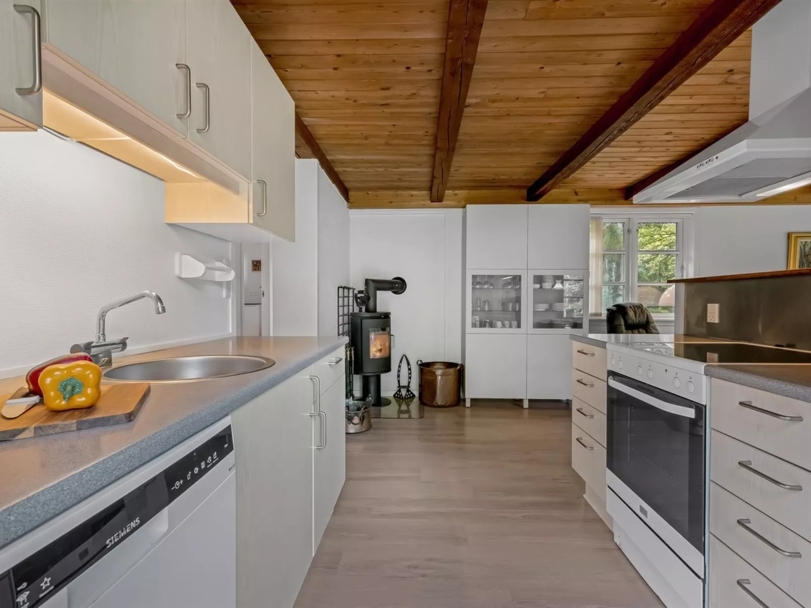 "Fina" - 15km from the sea-Binnen