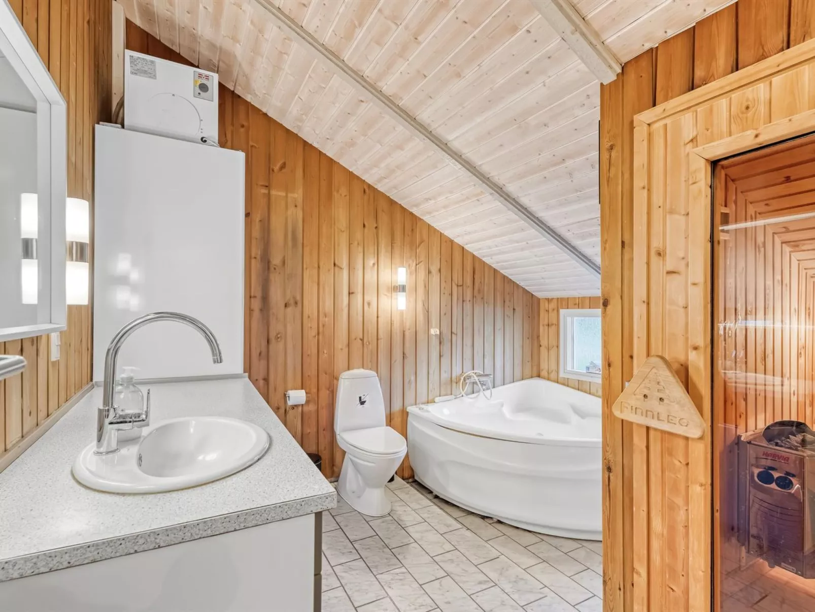 "Hithin" - 800m from the sea-Binnen