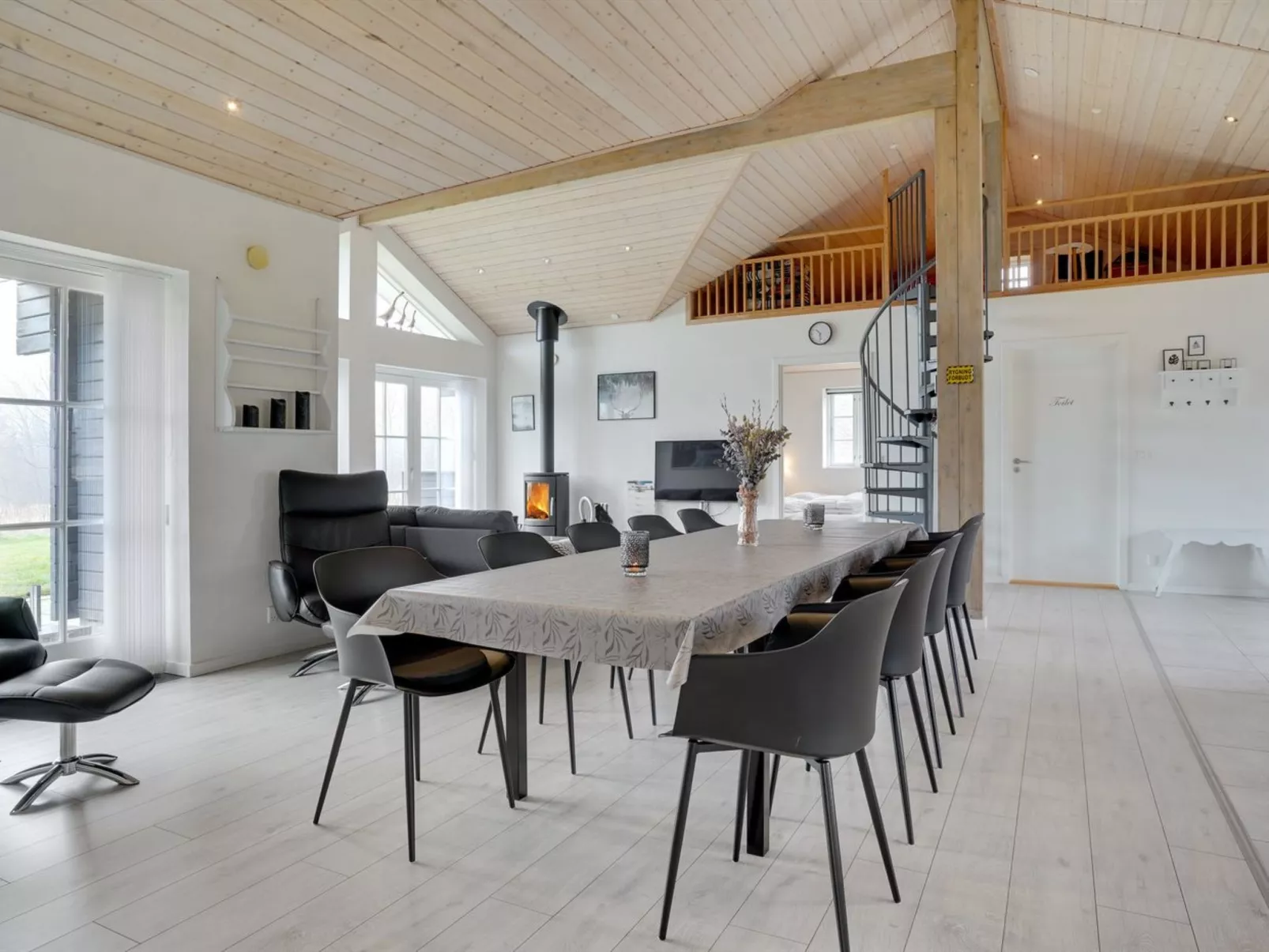 "Quanna" - 30km from the sea-Binnen