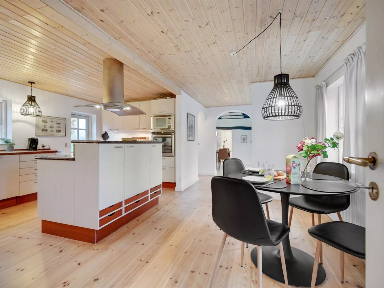 "Malinda" - 500m from the sea-Binnen