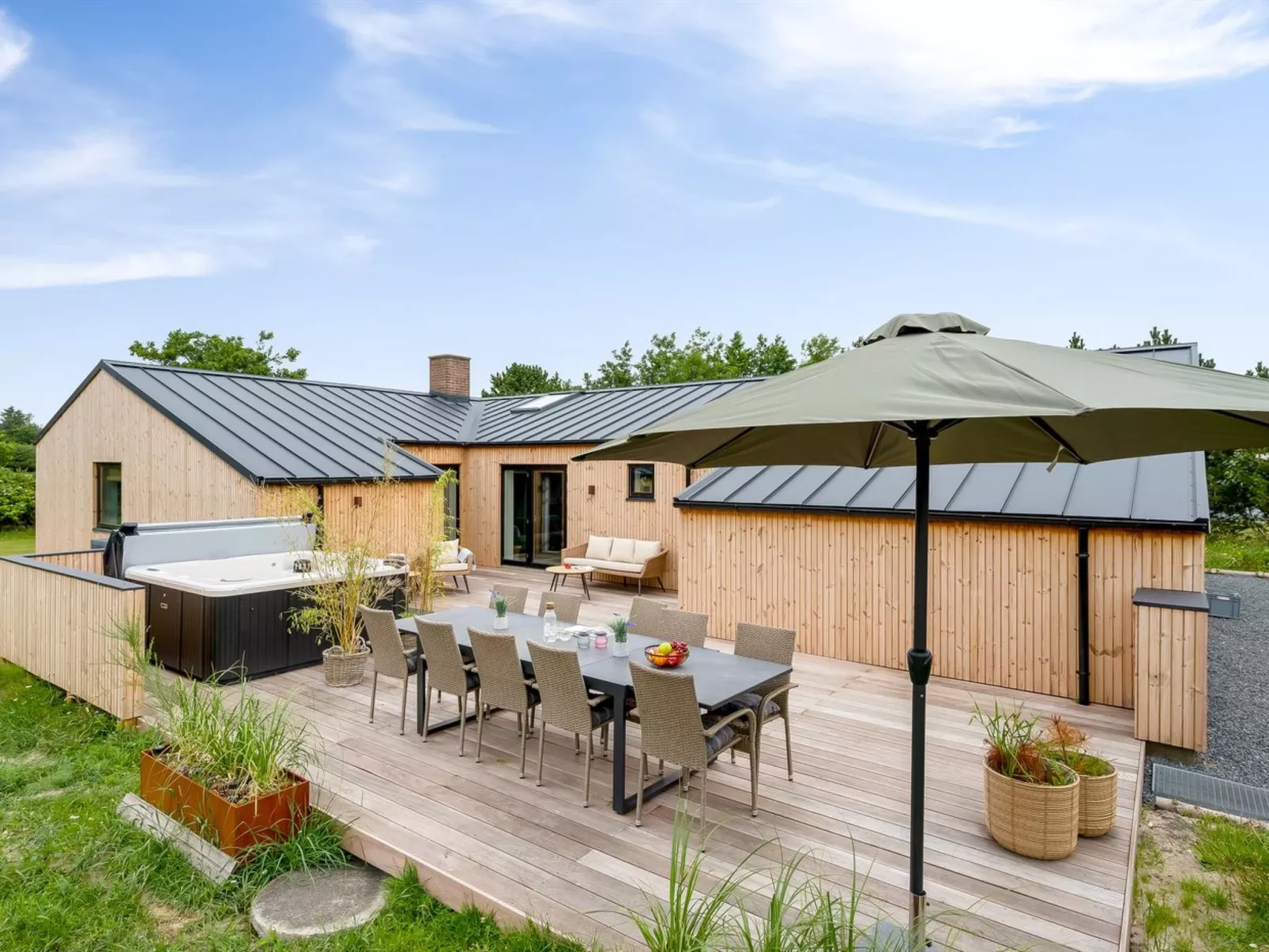 "Gunny" - 500m to the fjord-Buiten