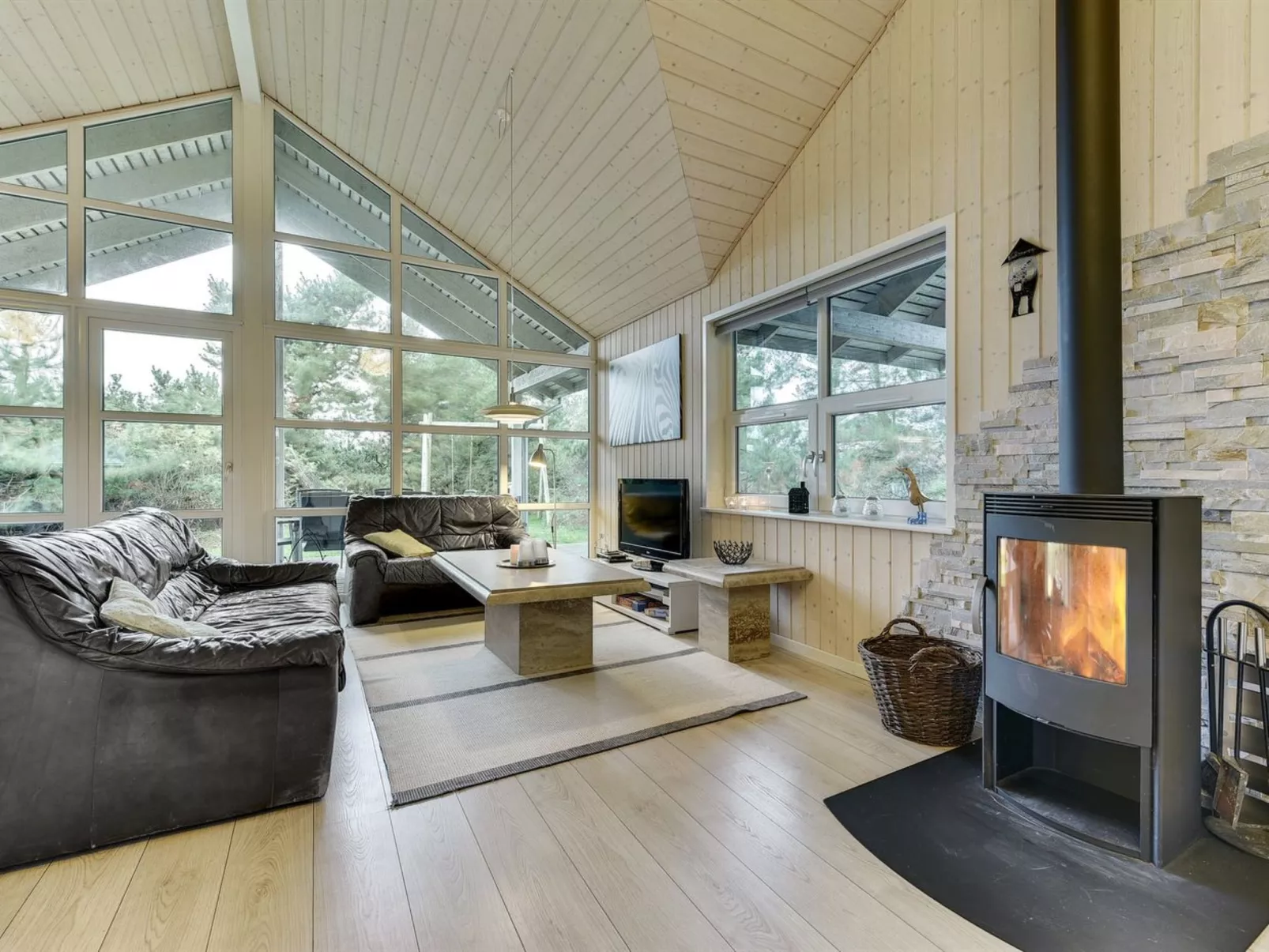 "Anethe" - 100m to the fjord-Binnen