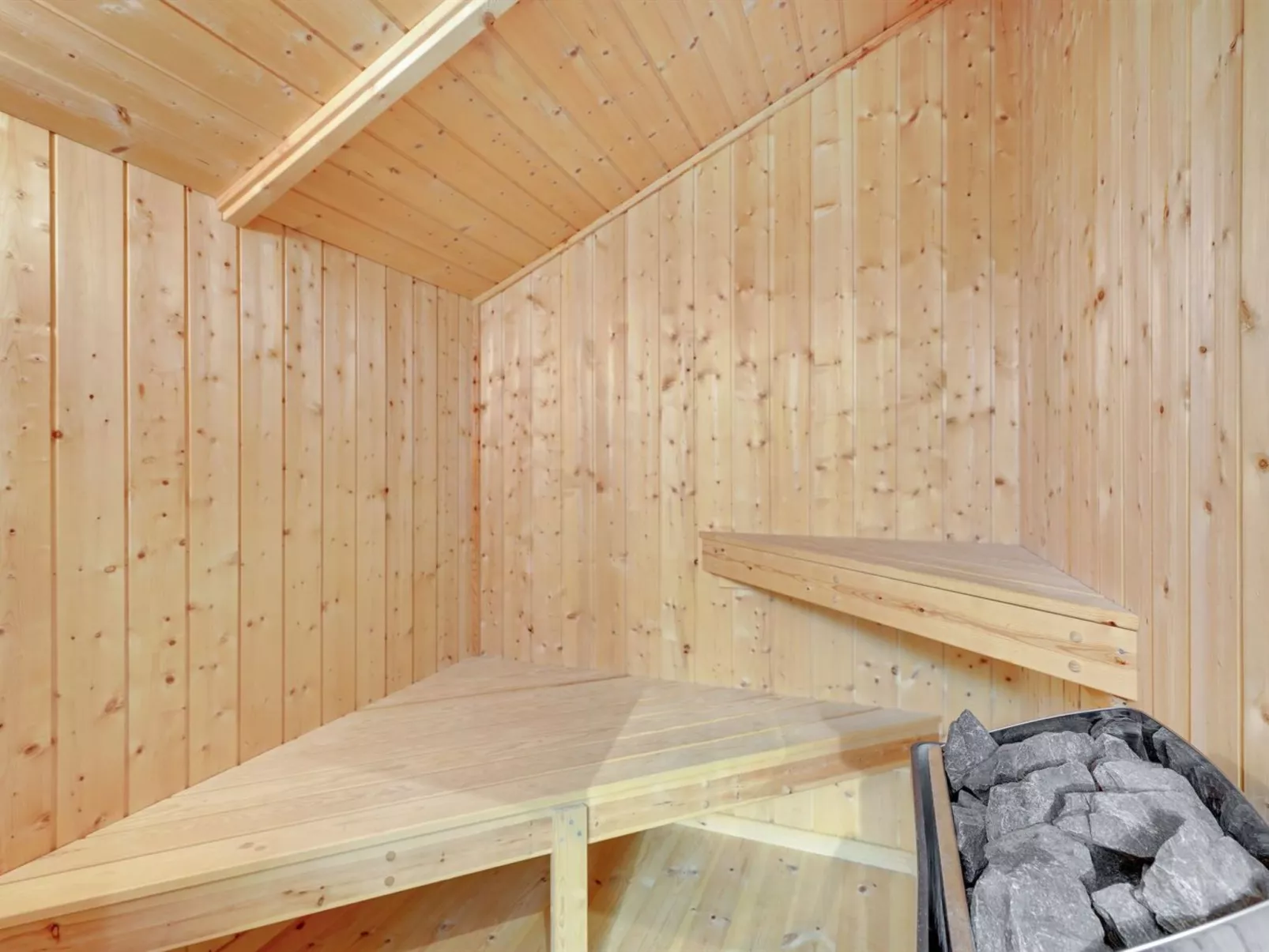 "Danna" - 850m to the fjord-Binnen