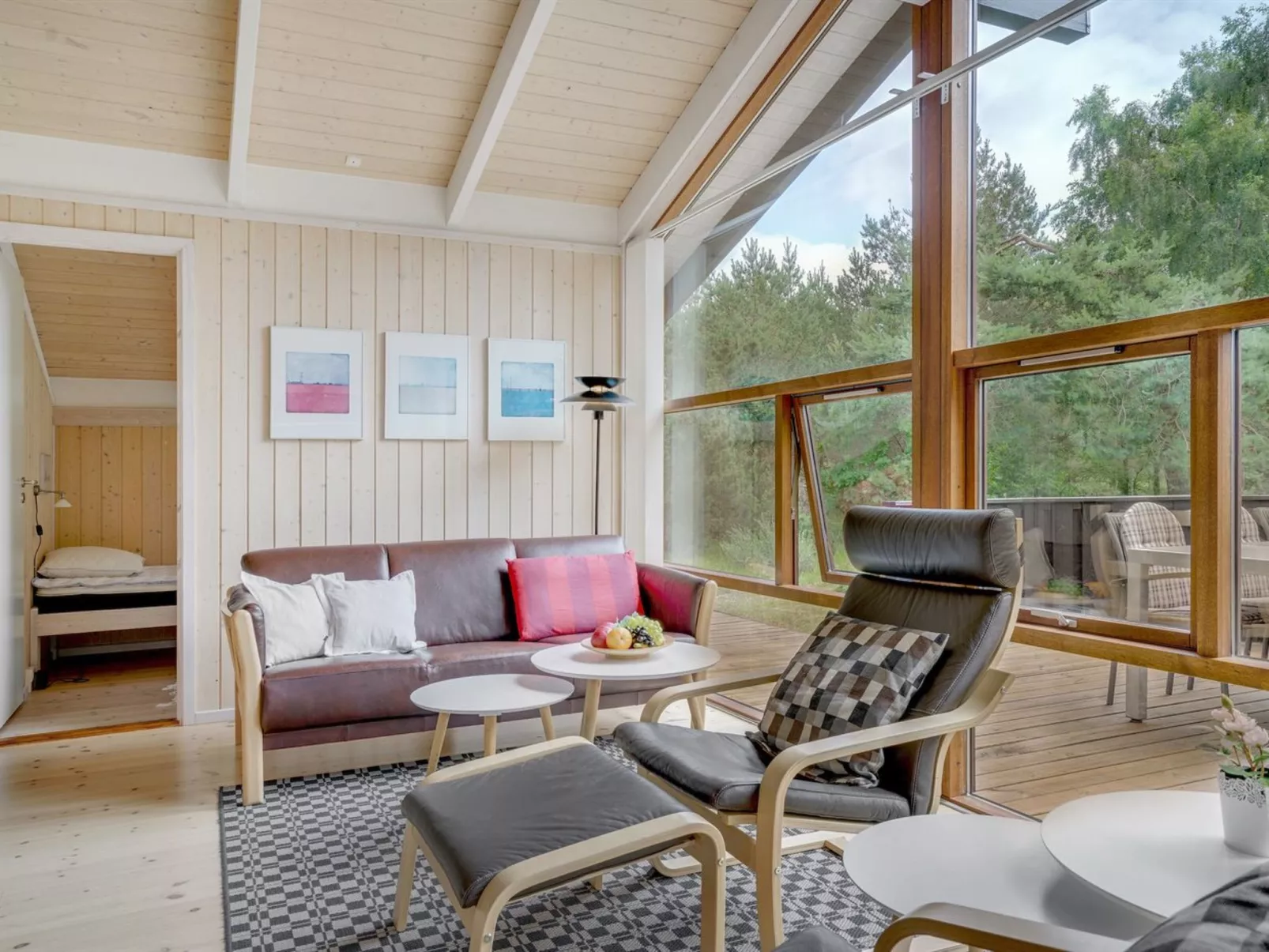 "Mine" - 300m from the sea-Binnen