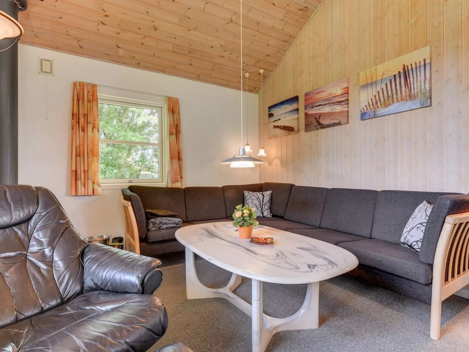 "Herlugh" - 1km to the fjord-Binnen