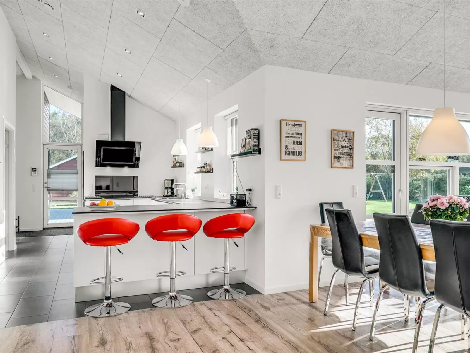 "Geri" - 700m from the sea-Binnen