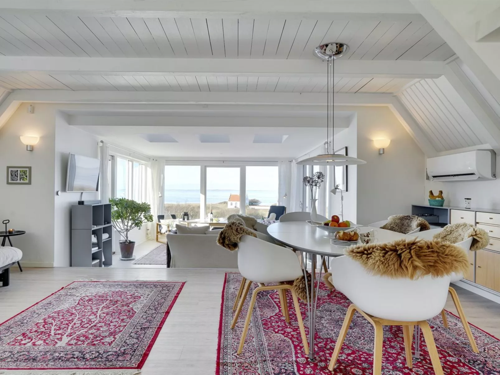 "Aranja" - 300m to the fjord-Binnen