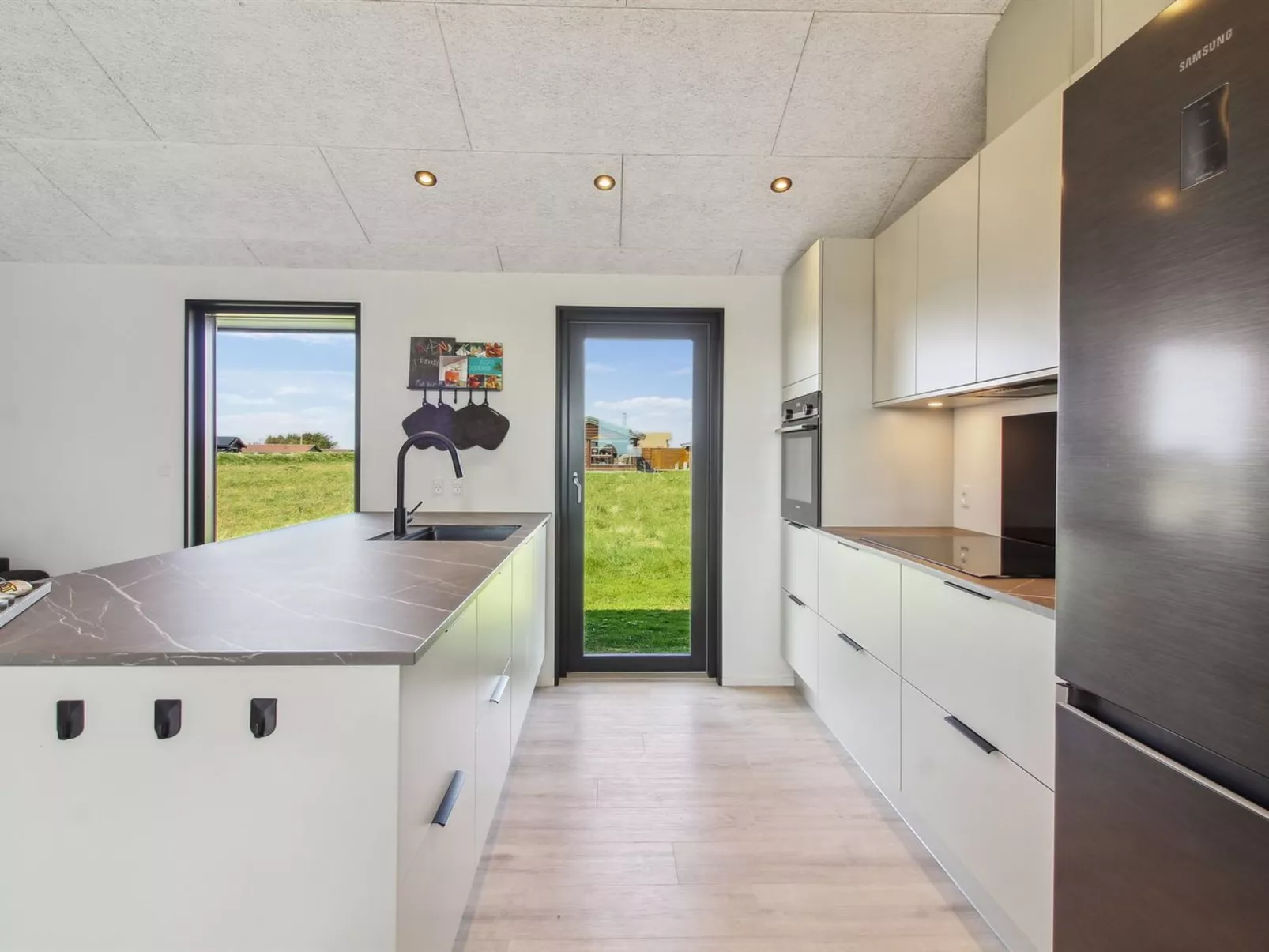 "Månviva" - 500m from the sea-Binnen