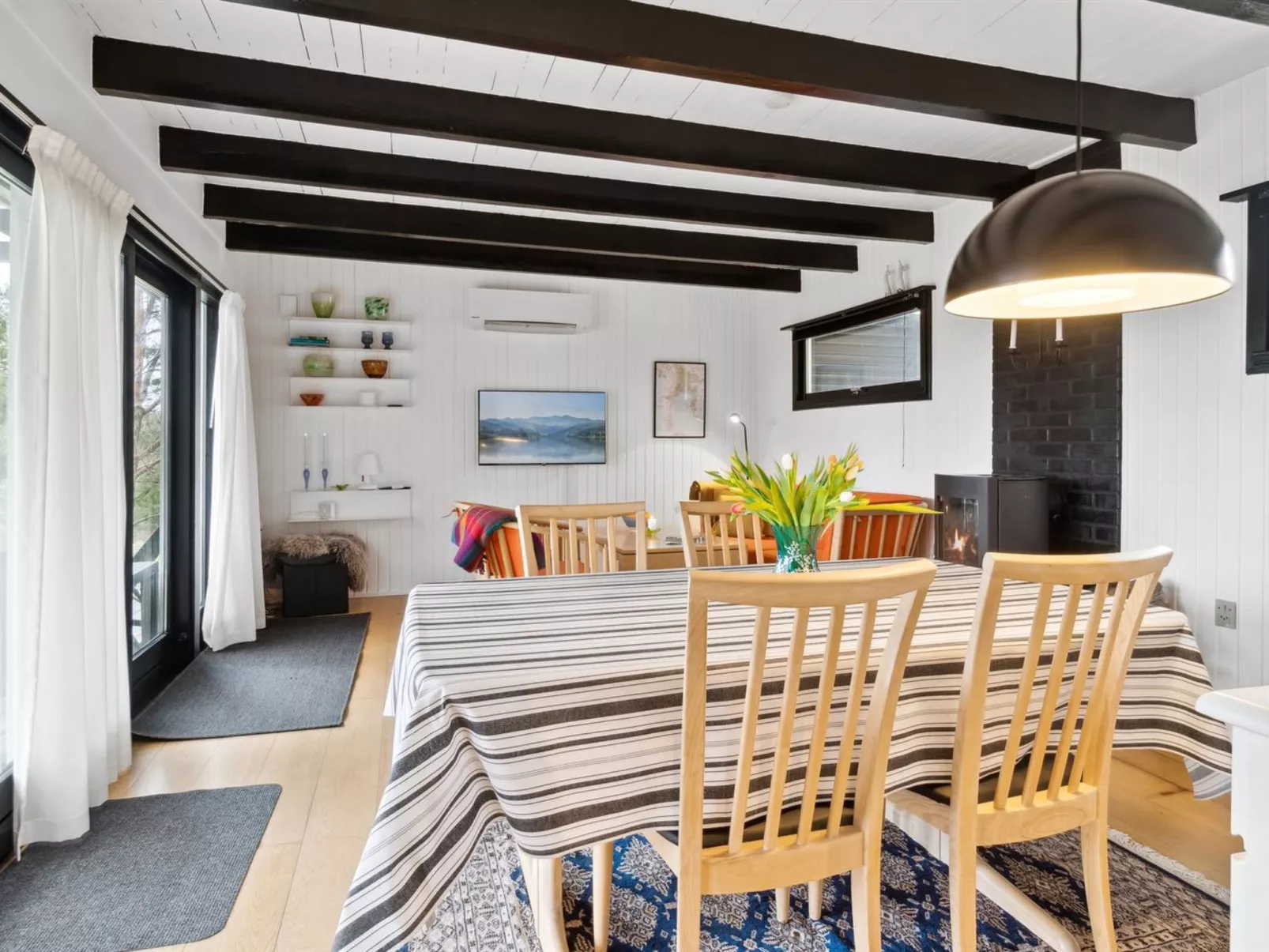 "Anthonette" - 900m from the sea-Binnen