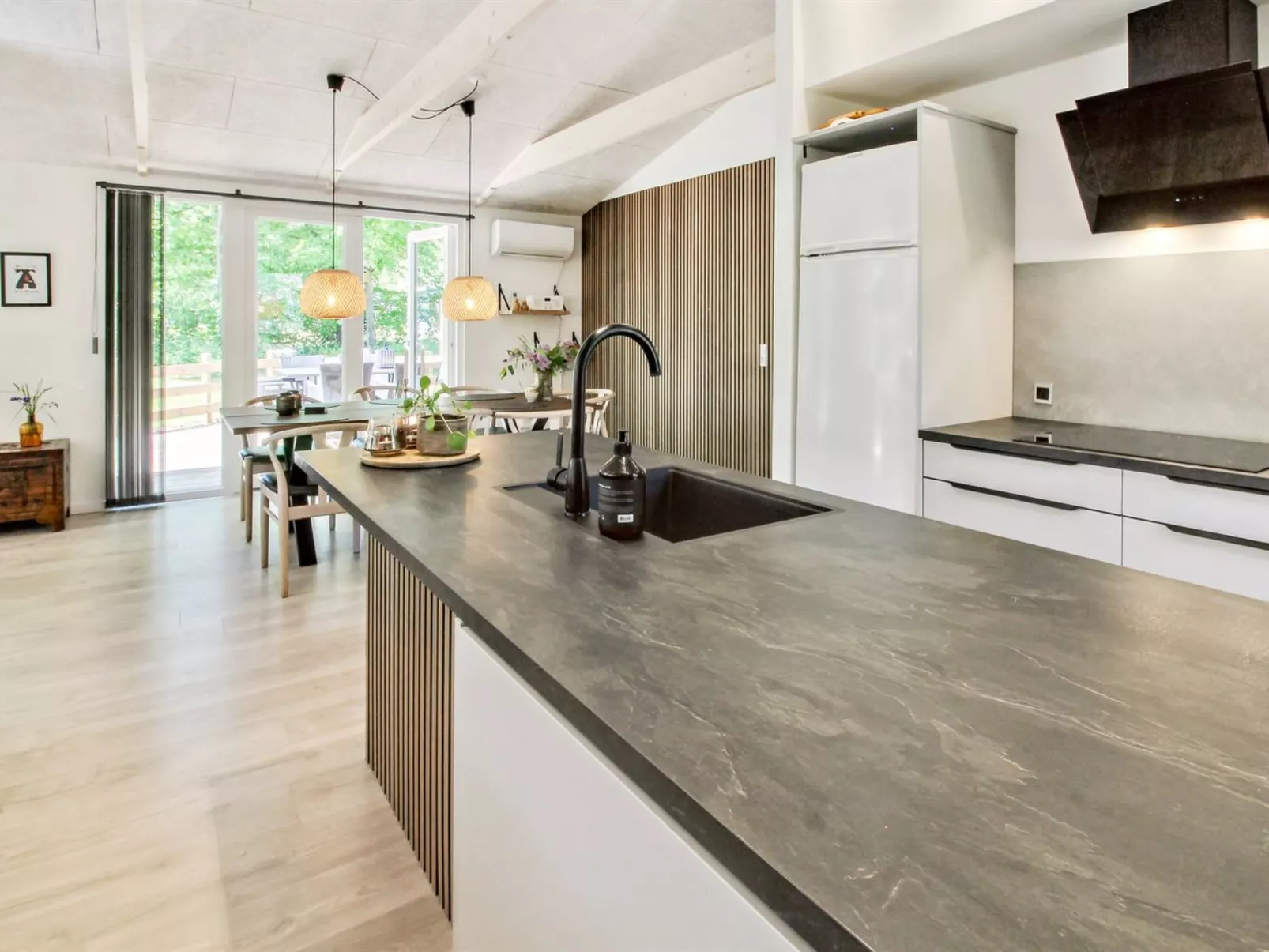 "Gretl" - 31km from the sea-Binnen