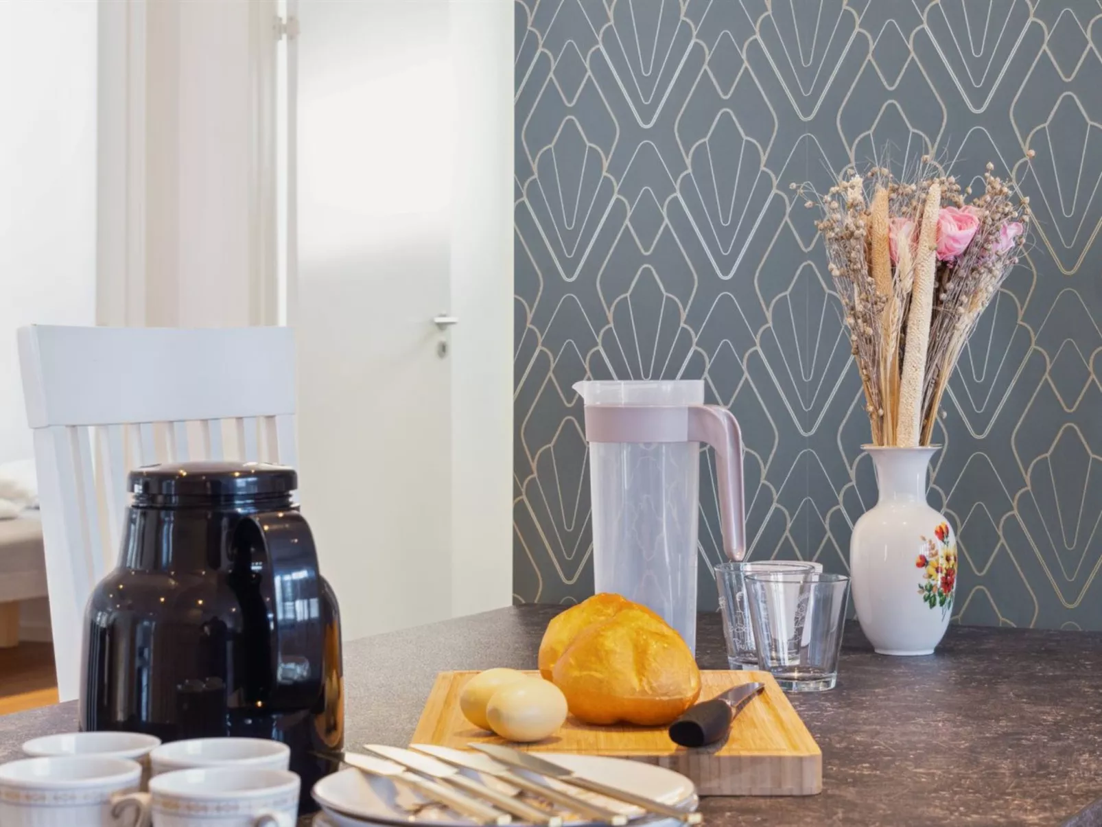 "Scalli" - 1.5km to the fjord-Binnen