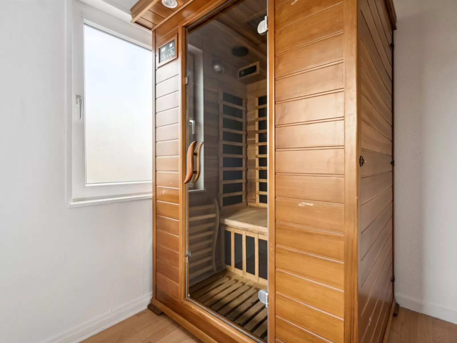 "Elara" - 300m from the sea-Binnen