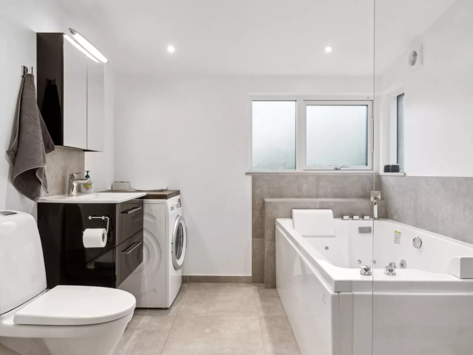 "Zezilie" - 500m from the sea-Binnen