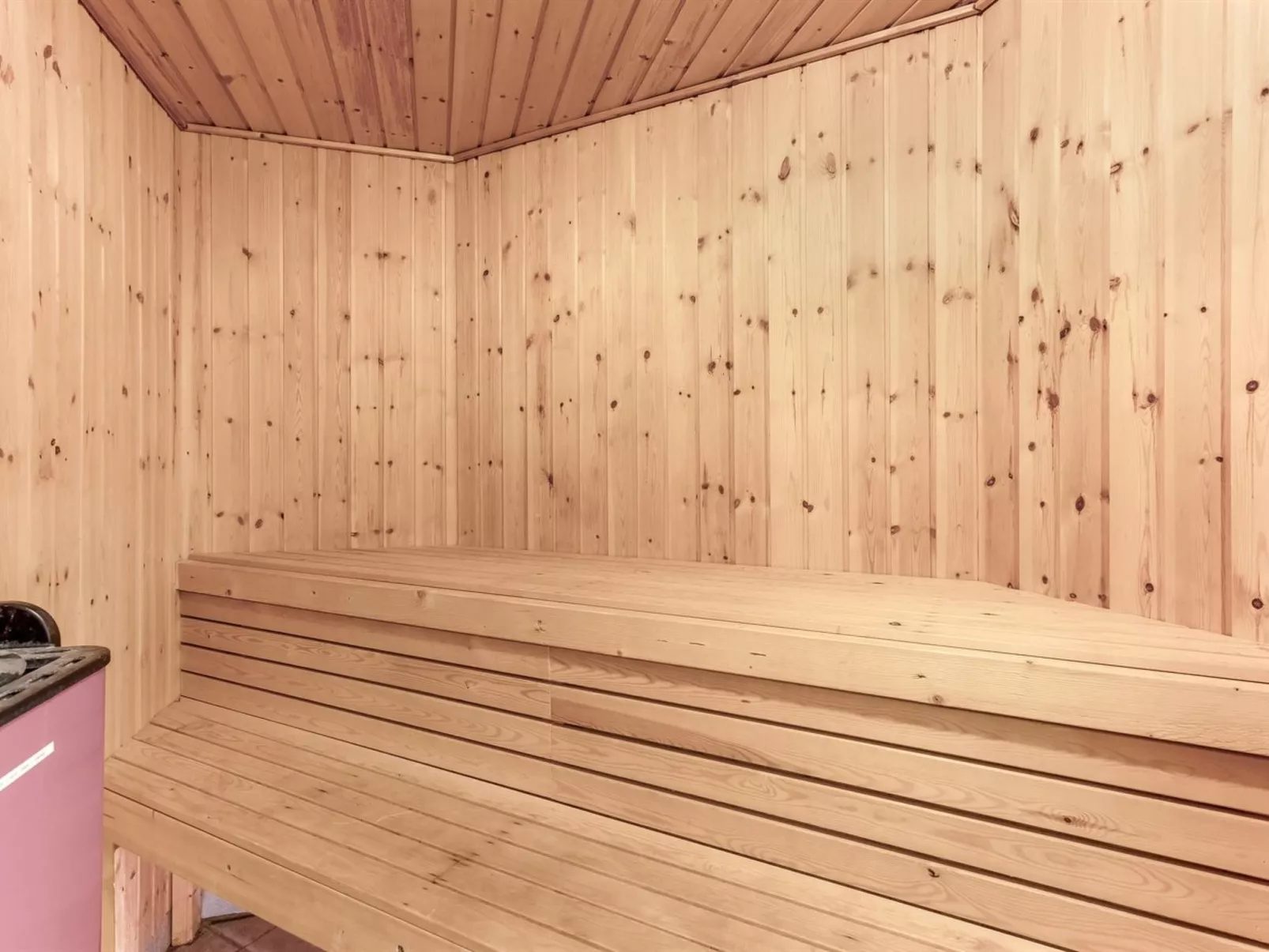 "Samine" - 2km from the sea-Binnen