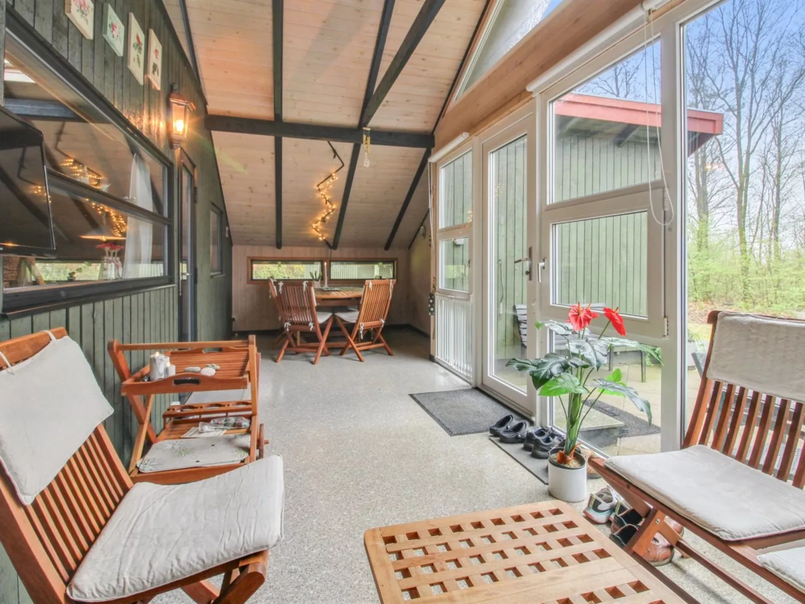 "Gabi" - 30km from the sea-Binnen