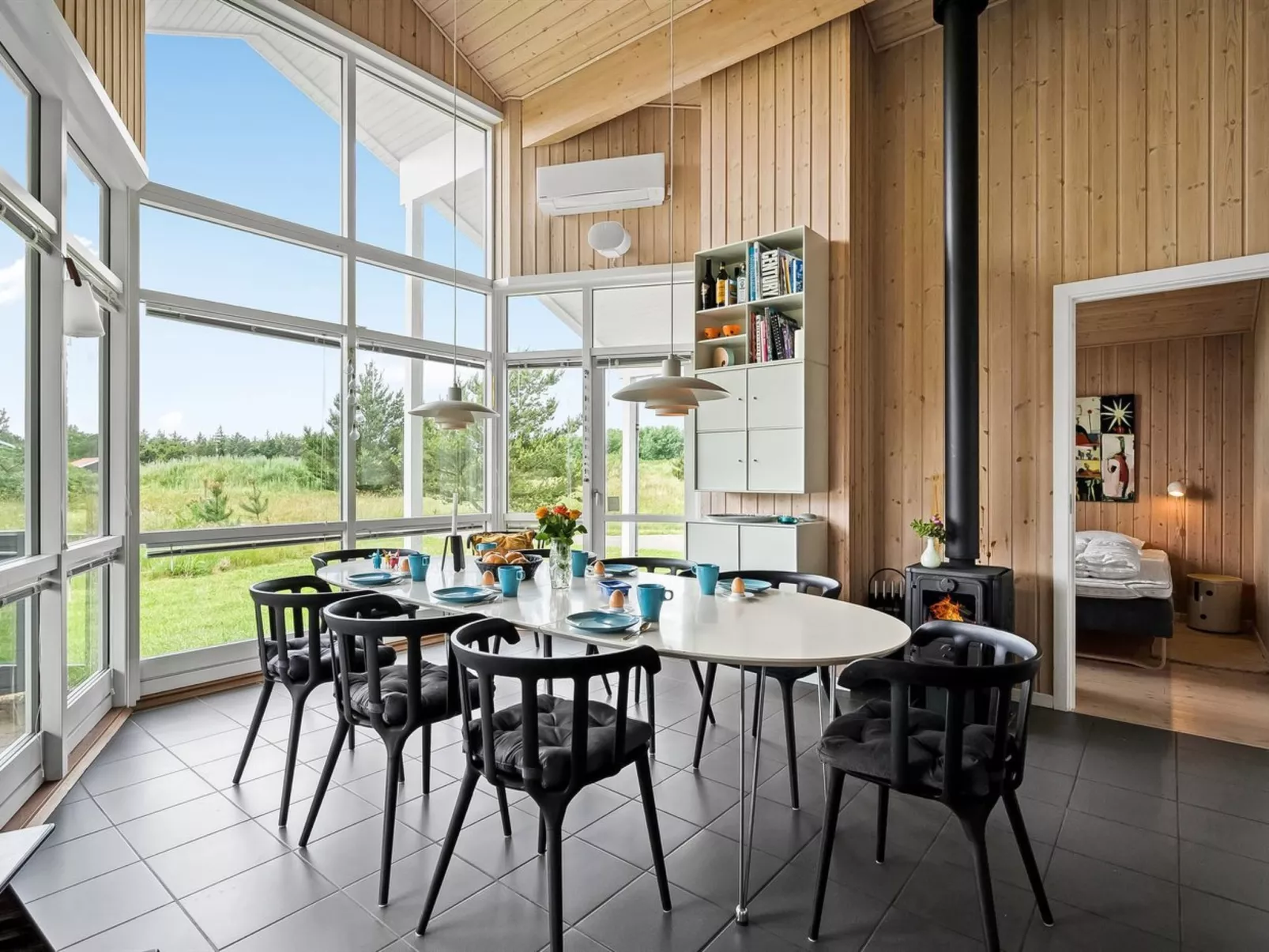 "Felicita" -  from the sea-Binnen