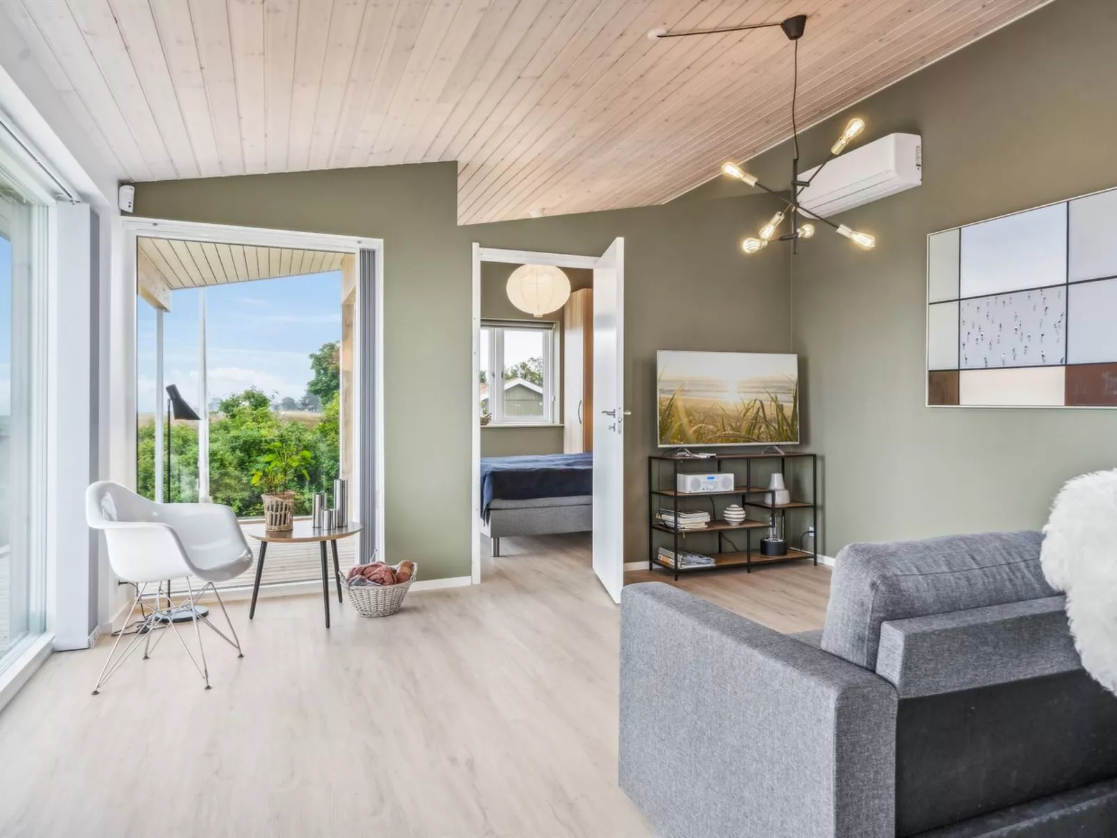 "Susana" - 50m from the sea-Binnen