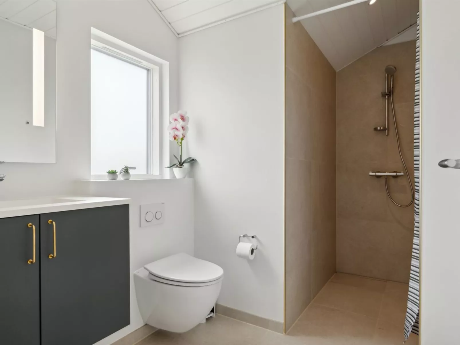 "Henke" - 475m from the sea-Binnen