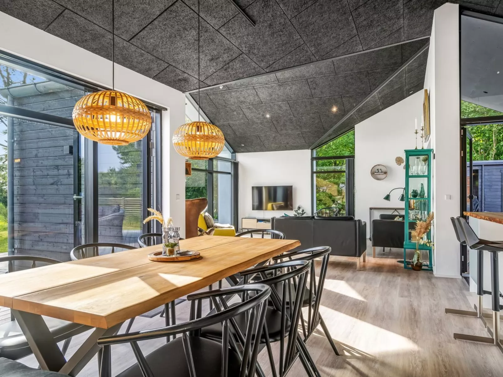 "Jahn" - 250m to the fjord-Binnen