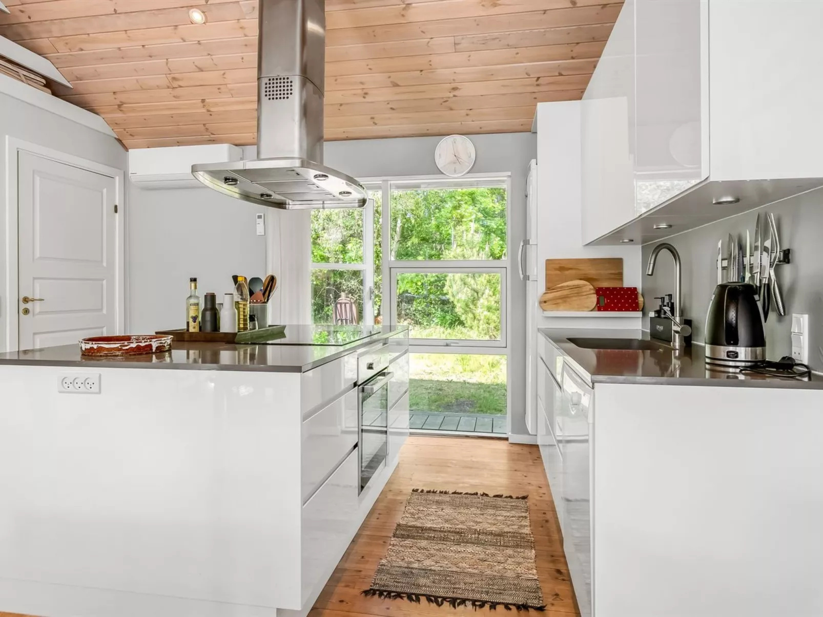 "Hellin" - 175m from the sea-Binnen