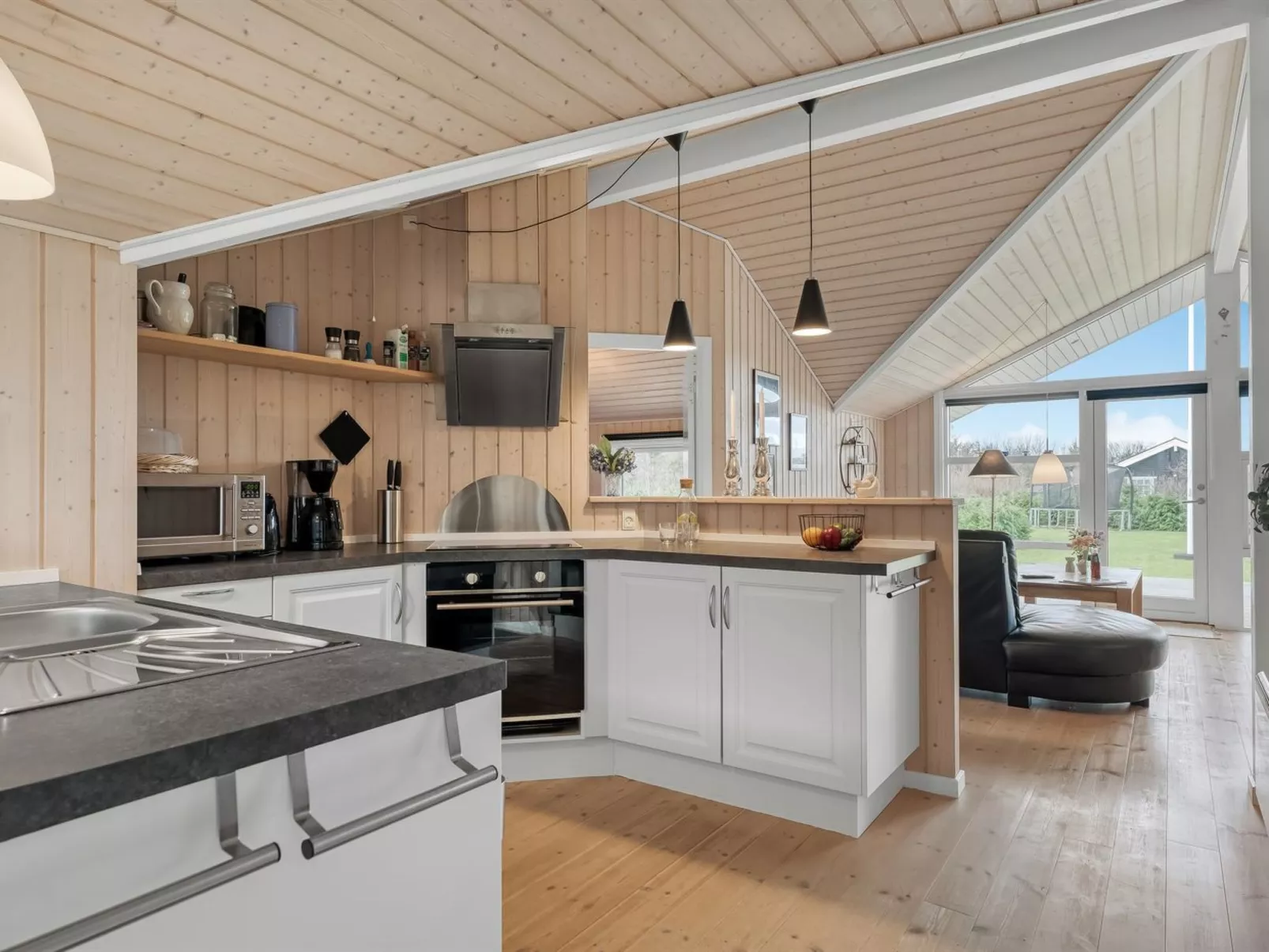 "Antero" - 500m to the fjord-Binnen