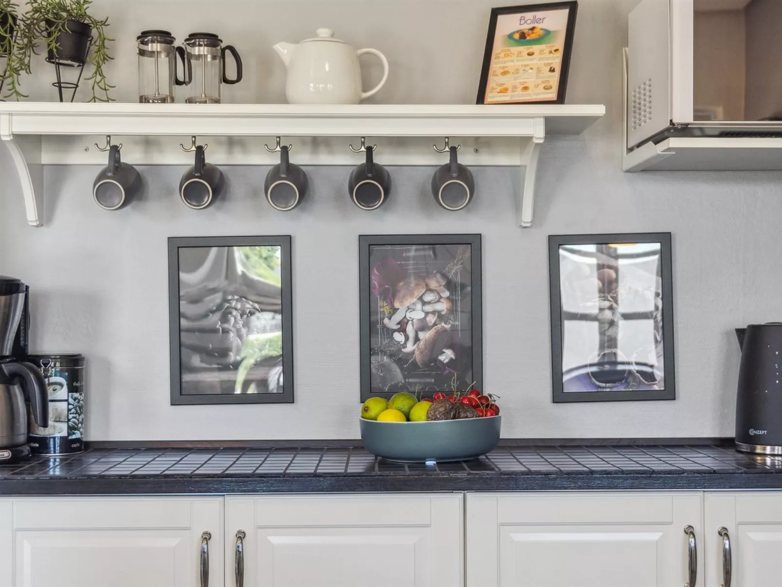 "Mari" - 150m from the sea-Binnen