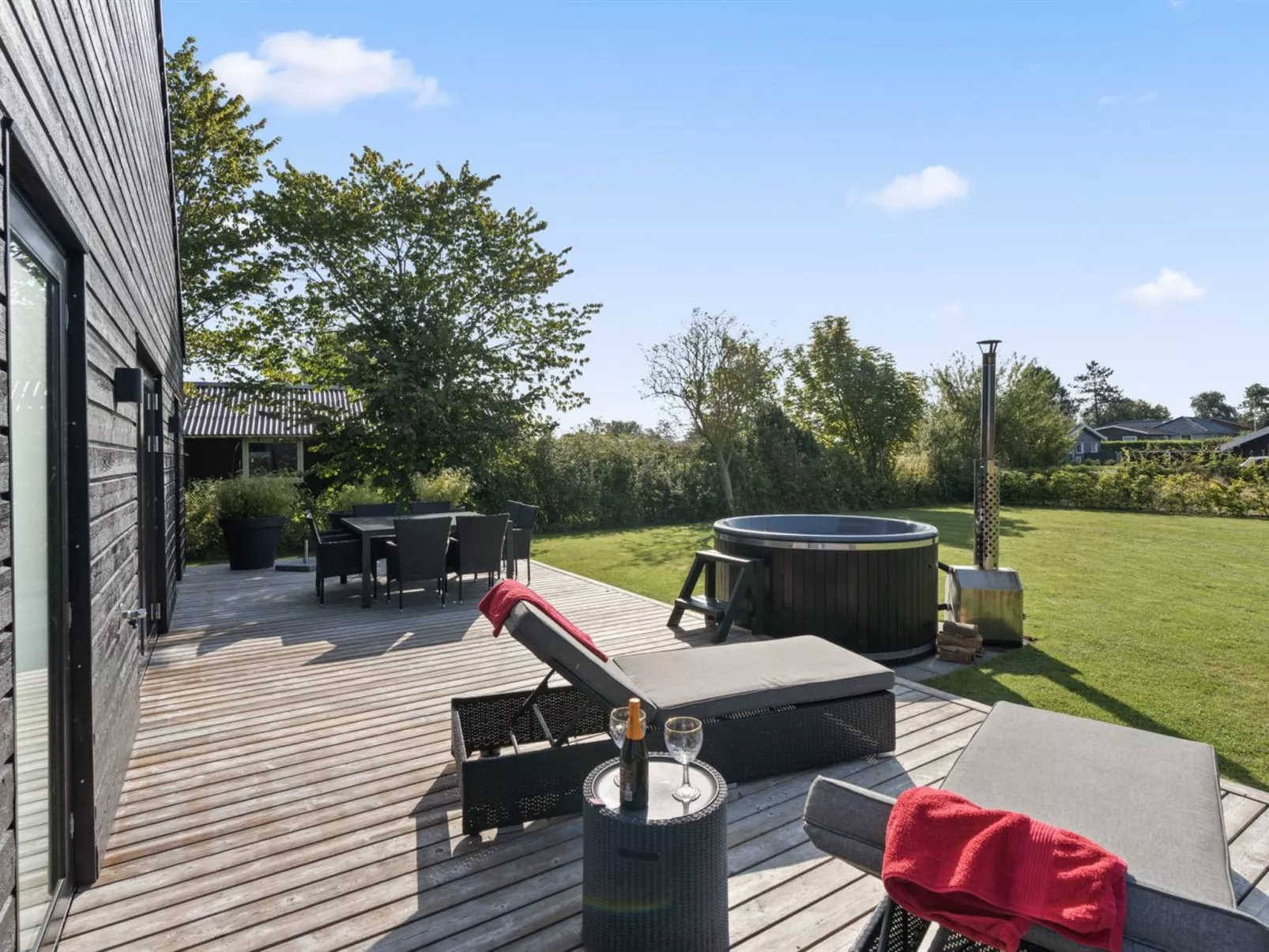 "Harri" - 400m from the sea-Buiten