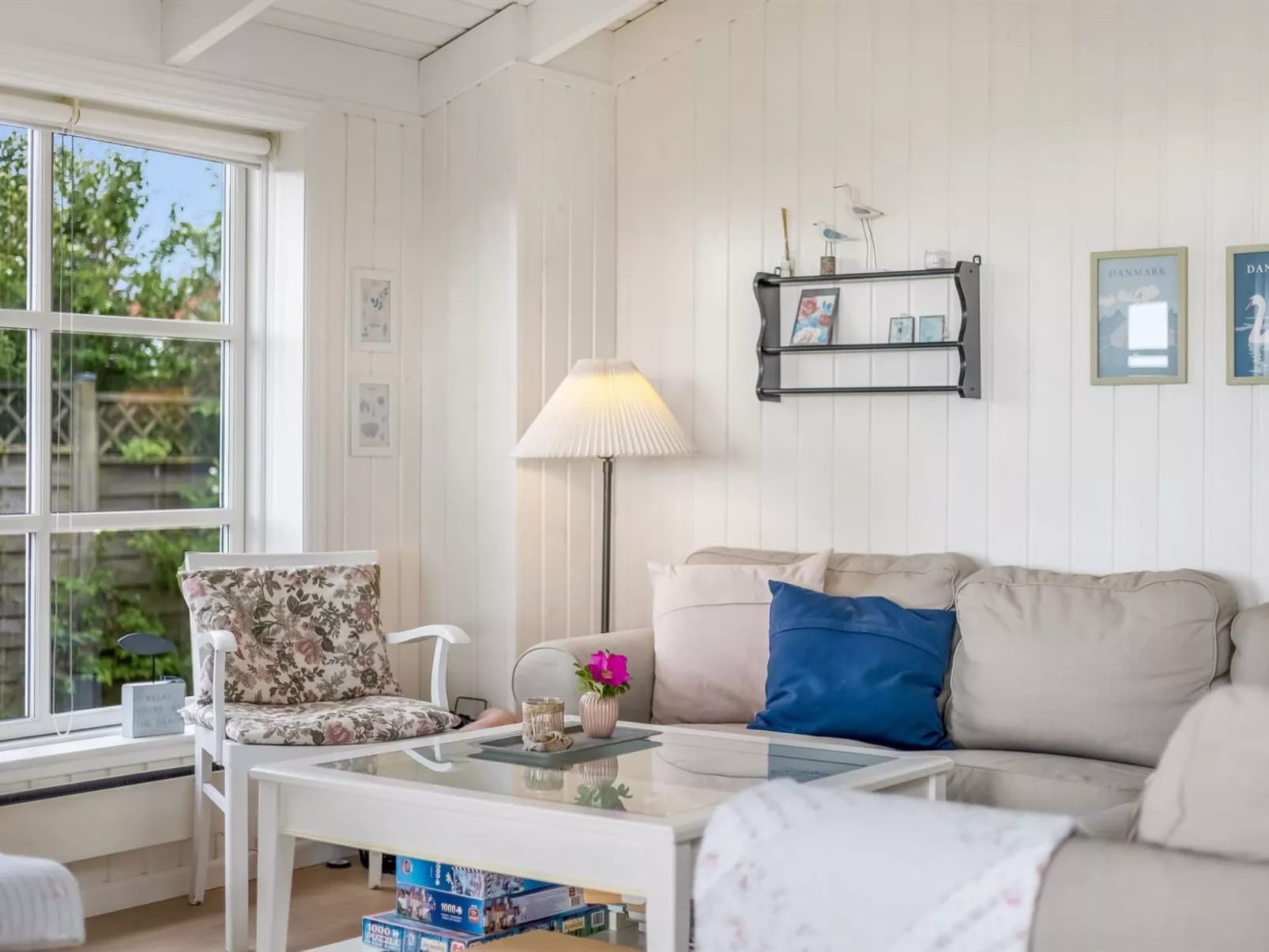 "Withger" - 20m from the sea-Binnen