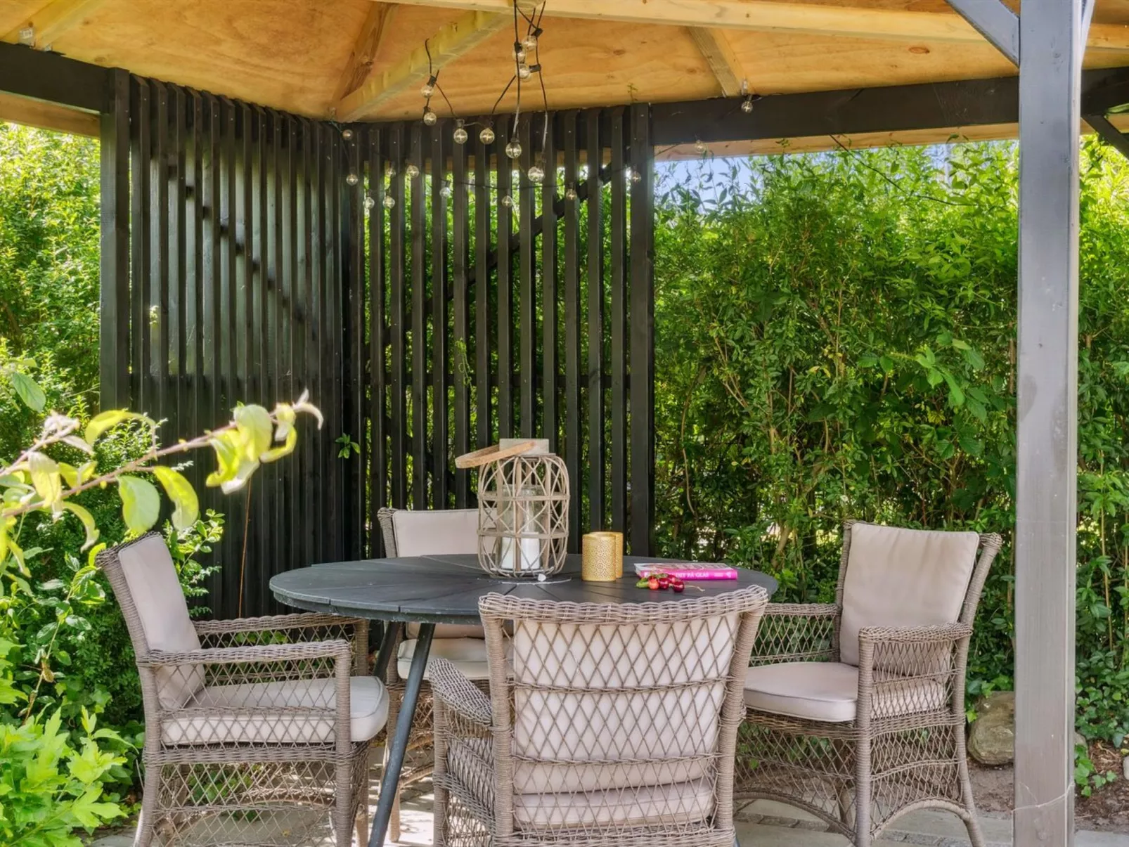 "Botwith" - 125m from the sea-Buiten