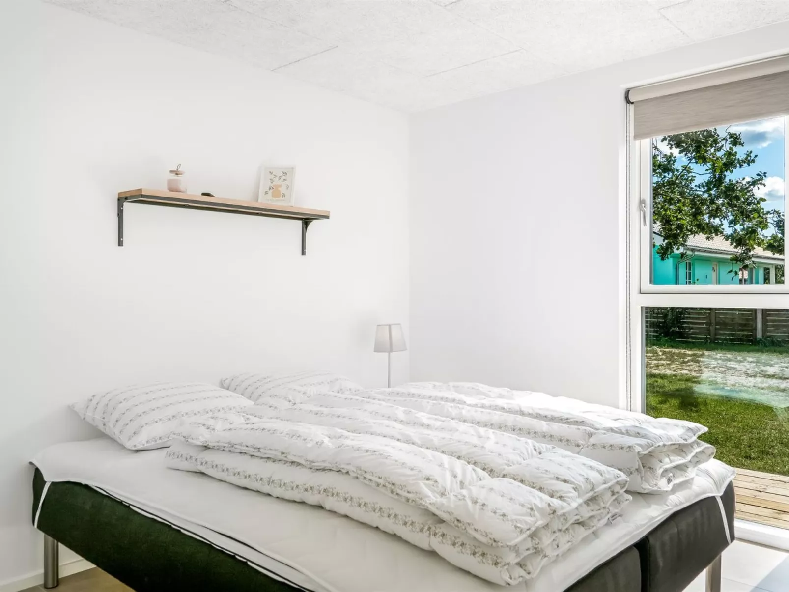 "Zoya" -  from the sea-Binnen