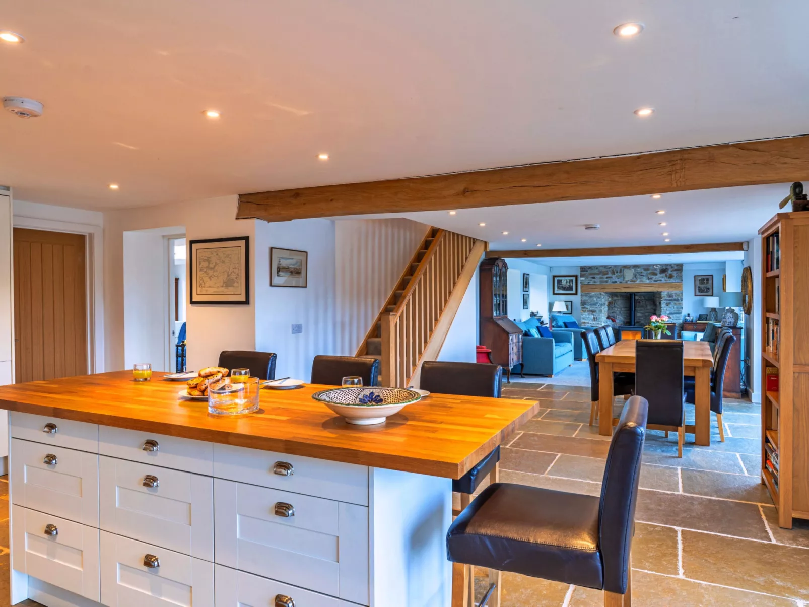 Lower Netherdowns-Binnen