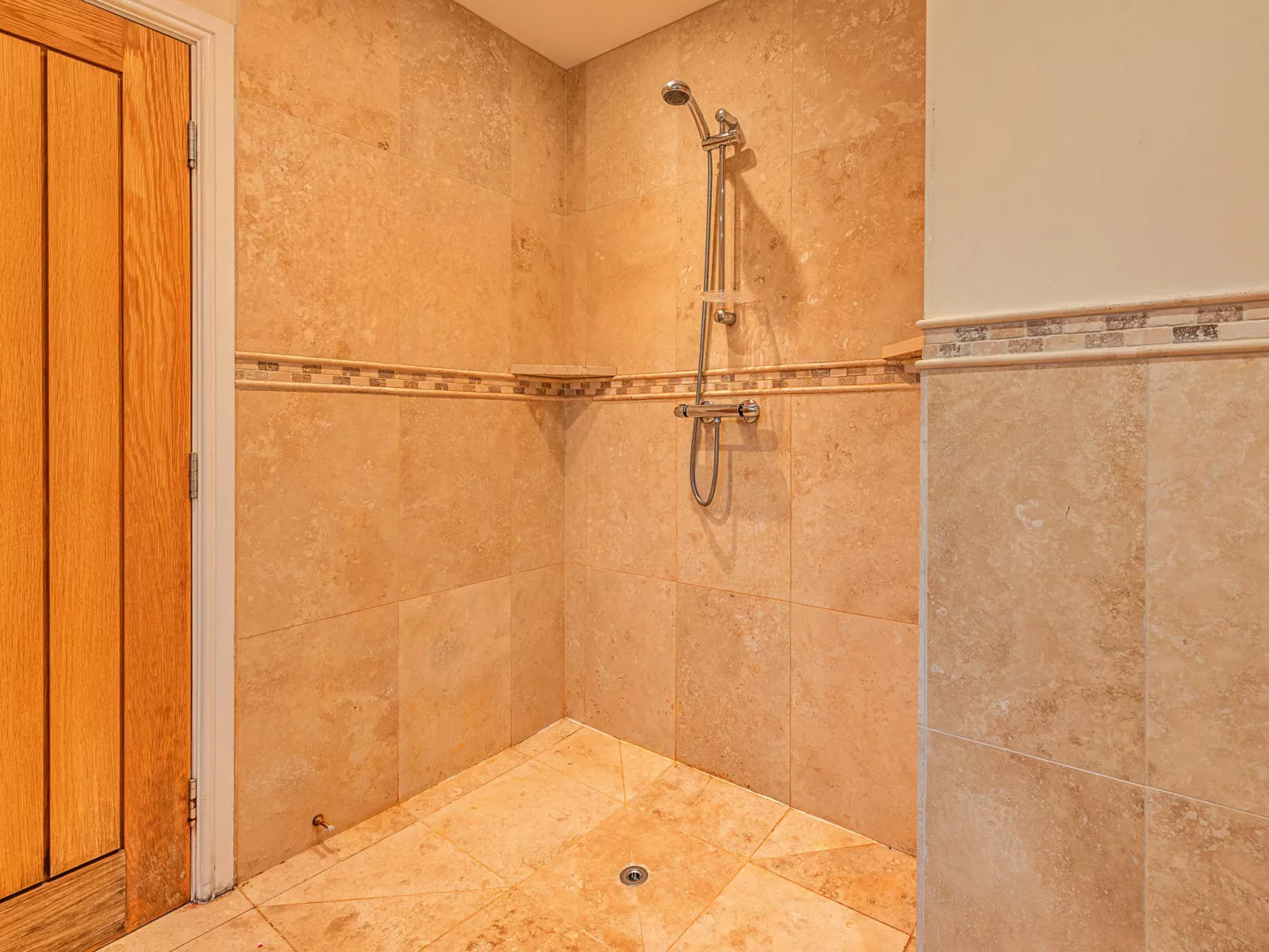 Groes Faen Bach Farmhouse-Binnen