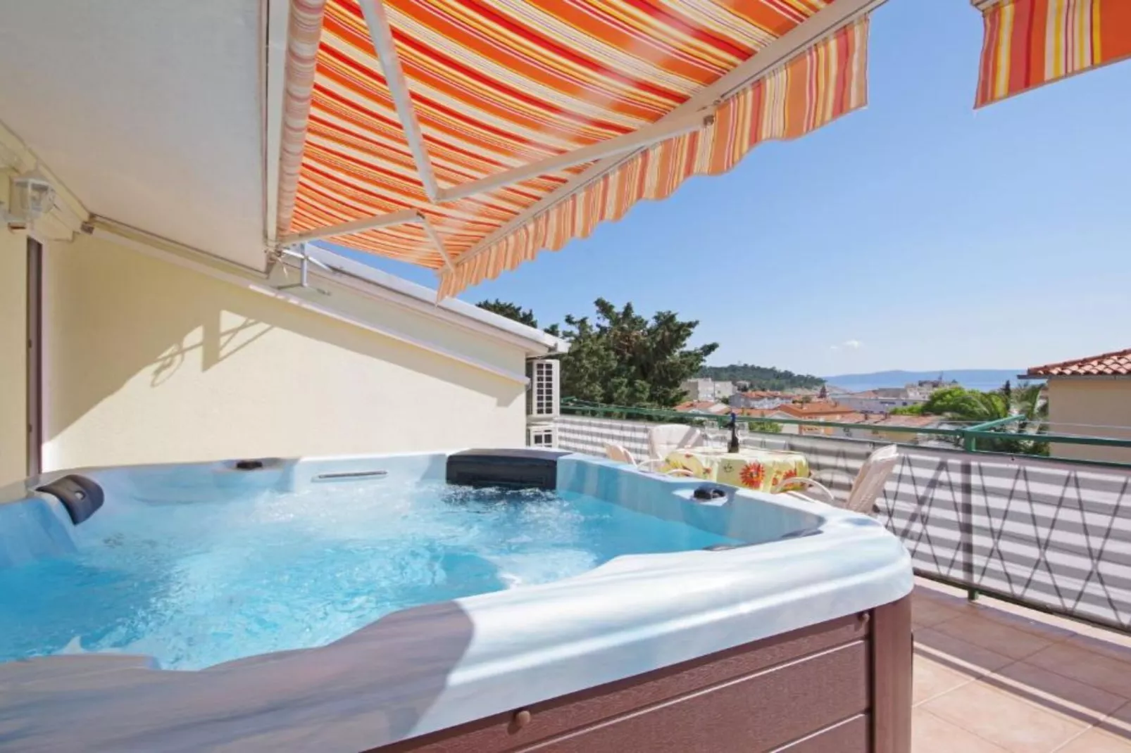 Apartments Ribarević - Three Bedroom Apartment With Terrace and Sea View-Zwembad