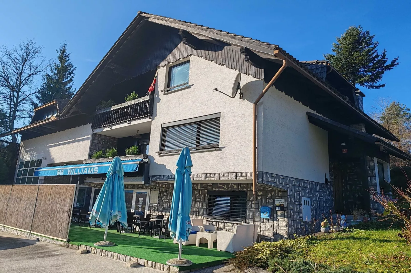 Brezovica Spacious Family-Friendy Apartment - Two Bedroom Apartment with Balcony-Buitenlucht