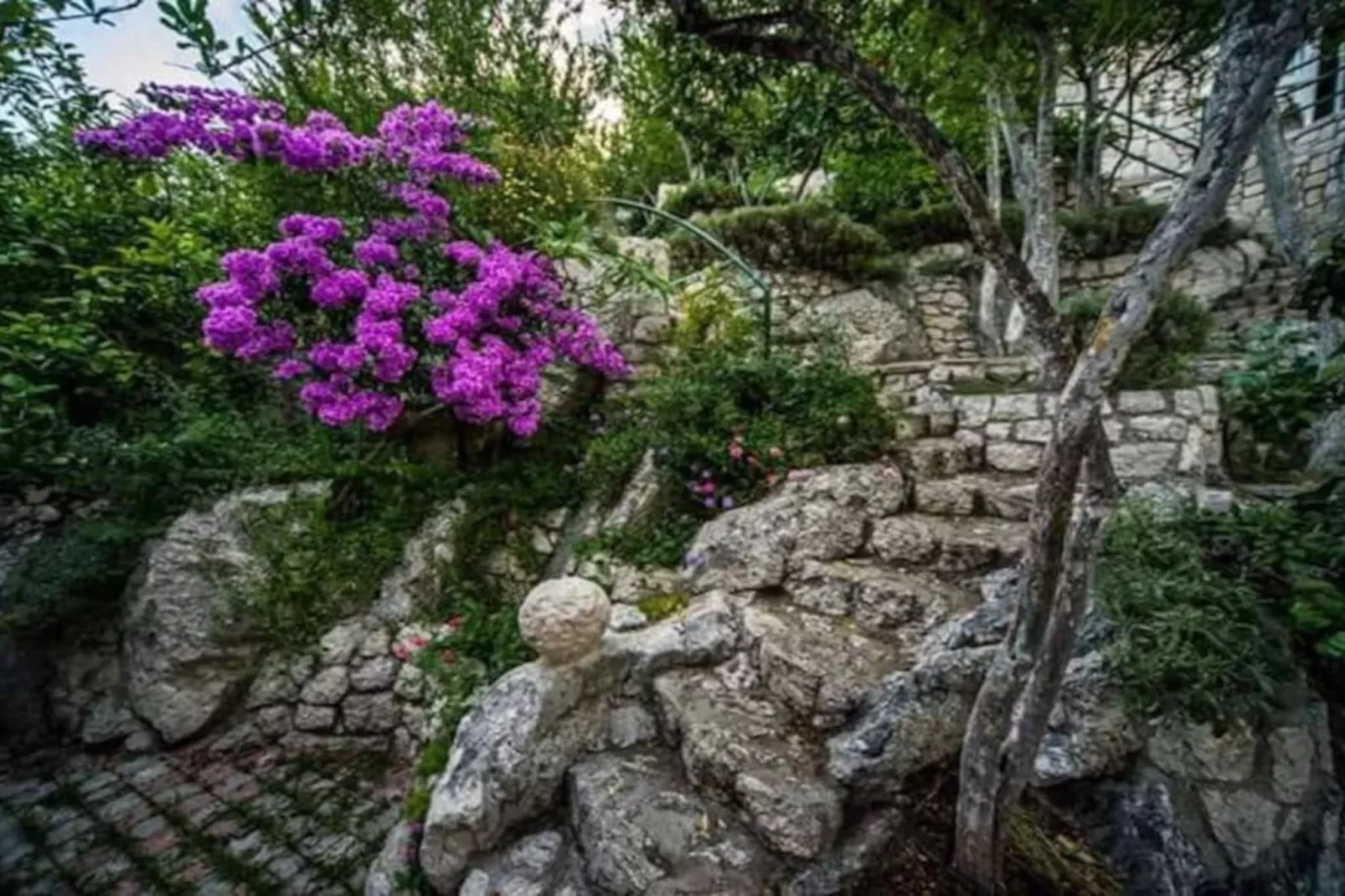 Two-Bedroom Apartment With Lake View-Buitenlucht