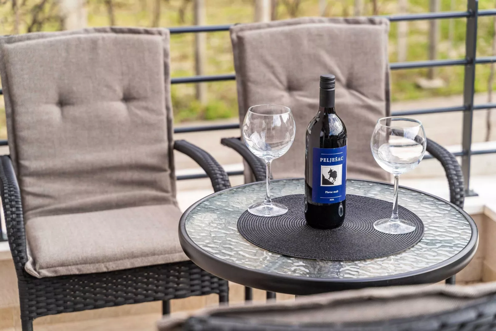 Apartment Zoric - Two Bedroom Apartment with Balcony-Terrasbalkon