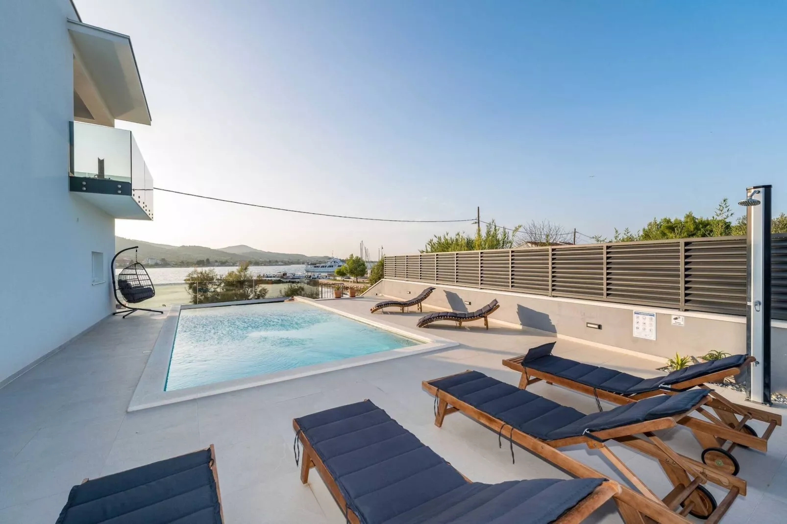 Sea view Villa Tala-Faciliteiten