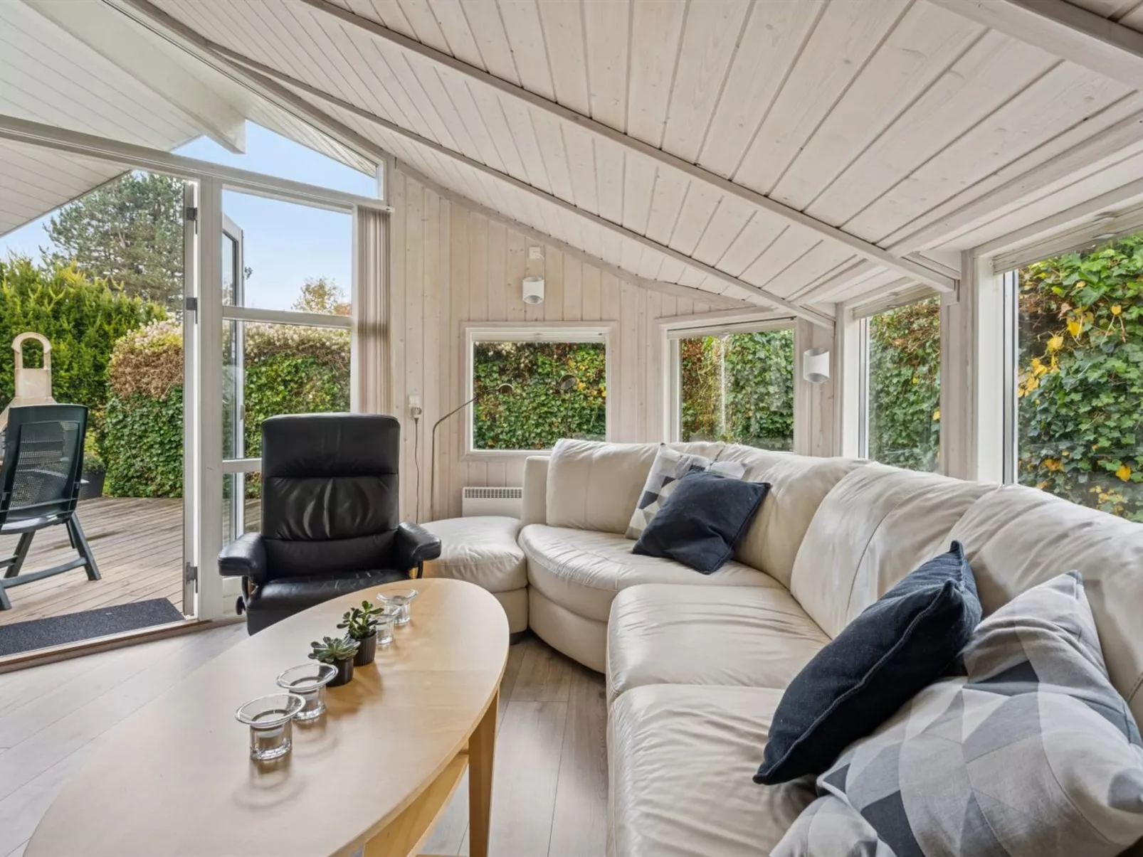 "Gyda" - 840m from the sea-Binnen