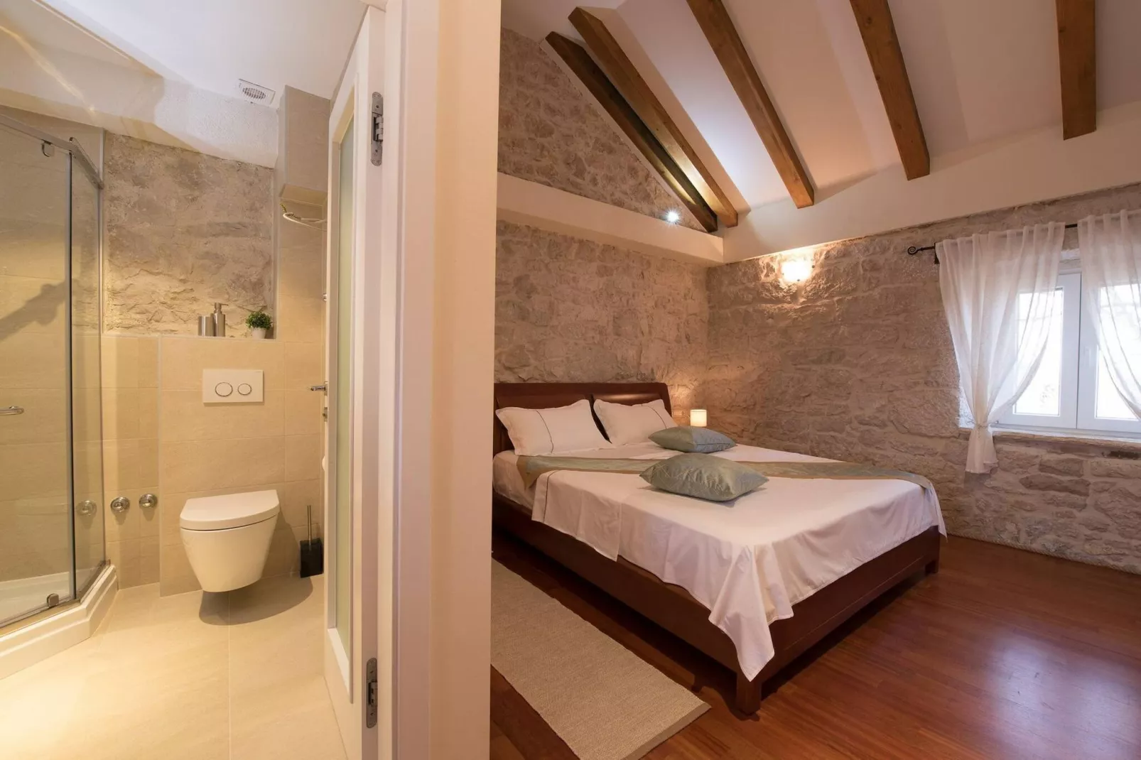 Authentic Villa Zvonko-Slaapkamer