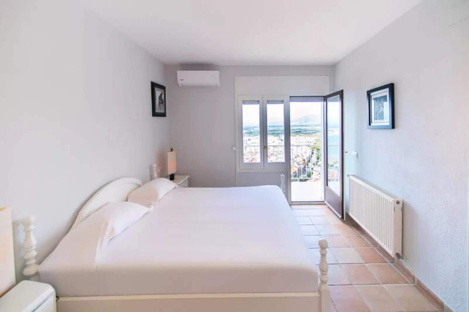 Maison à Roses-Niet-getagd