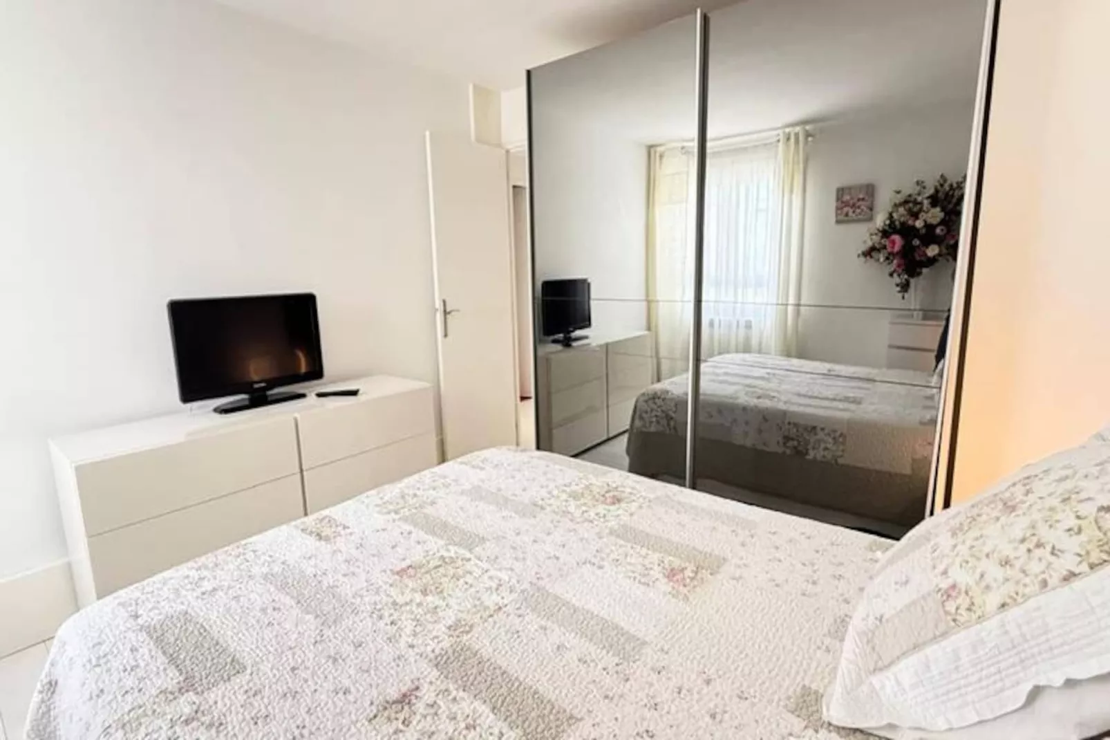 Résidence Superbe T3 Traversant Avec Terrasse Face Au Chenal Vue Mer &ndash; Imp&eacute;rial 4-Niet-getagd