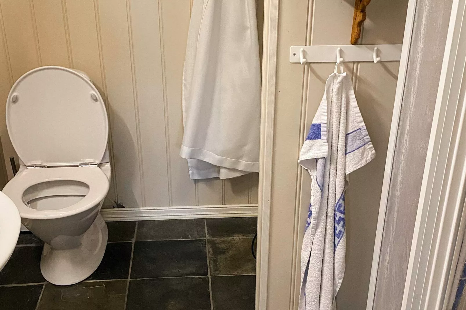 30653-PØLSEBU-Binnen