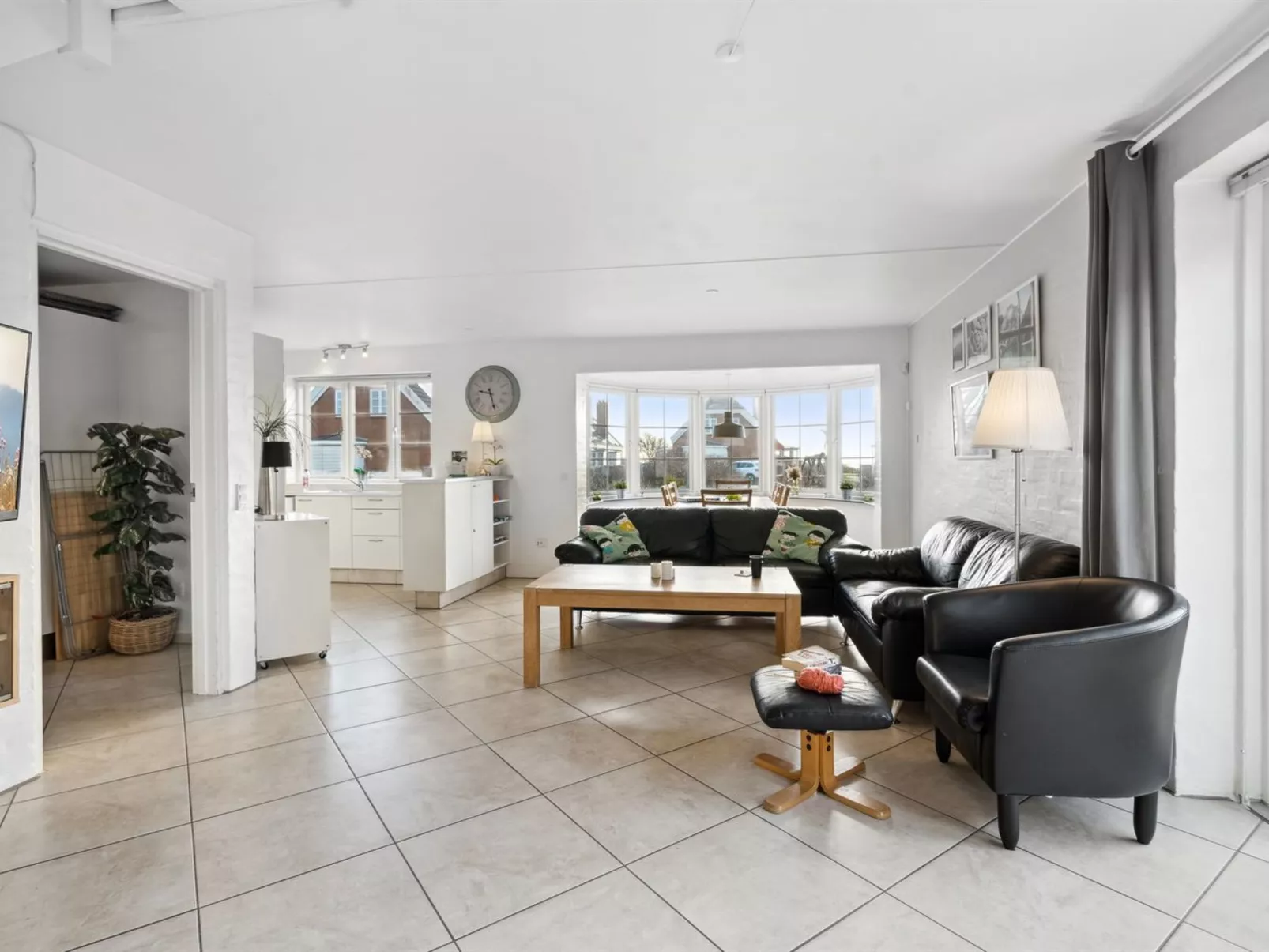 "Joonas" - 100m from the sea-Binnen