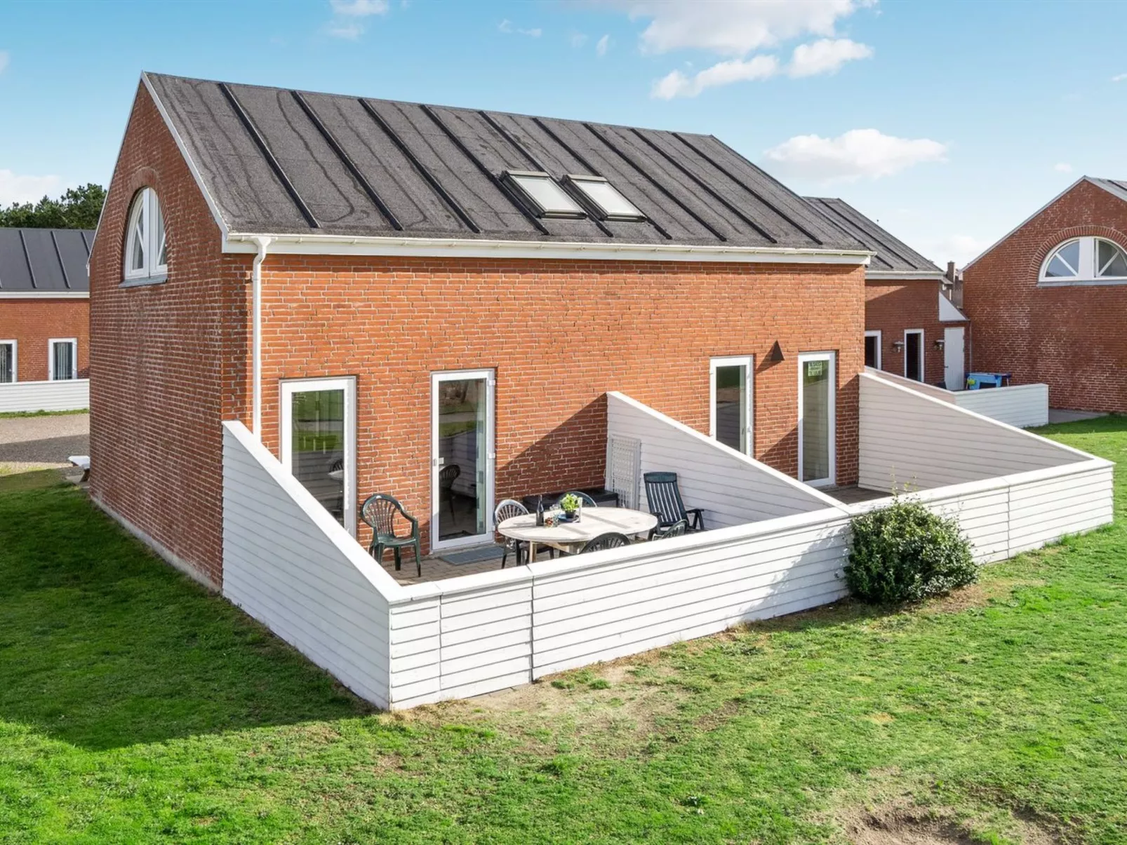 "Ameli" - 2.3km from the sea - Buiten